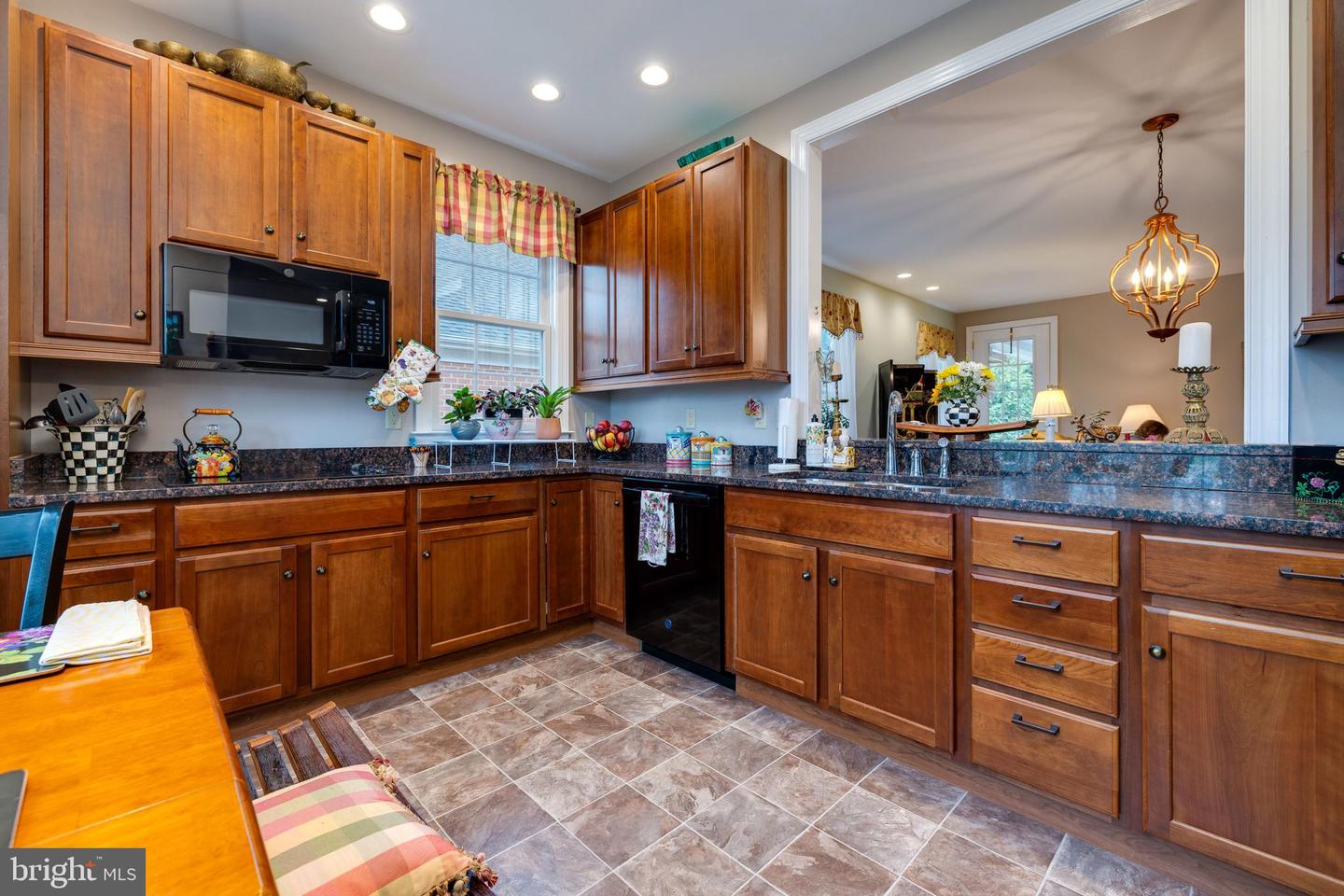 617 REDBUD LN, WOODSTOCK, Virginia 22664, 3 Bedrooms Bedrooms, ,2 BathroomsBathrooms,Residential,For sale,617 REDBUD LN,VASH2011108 MLS # VASH2011108