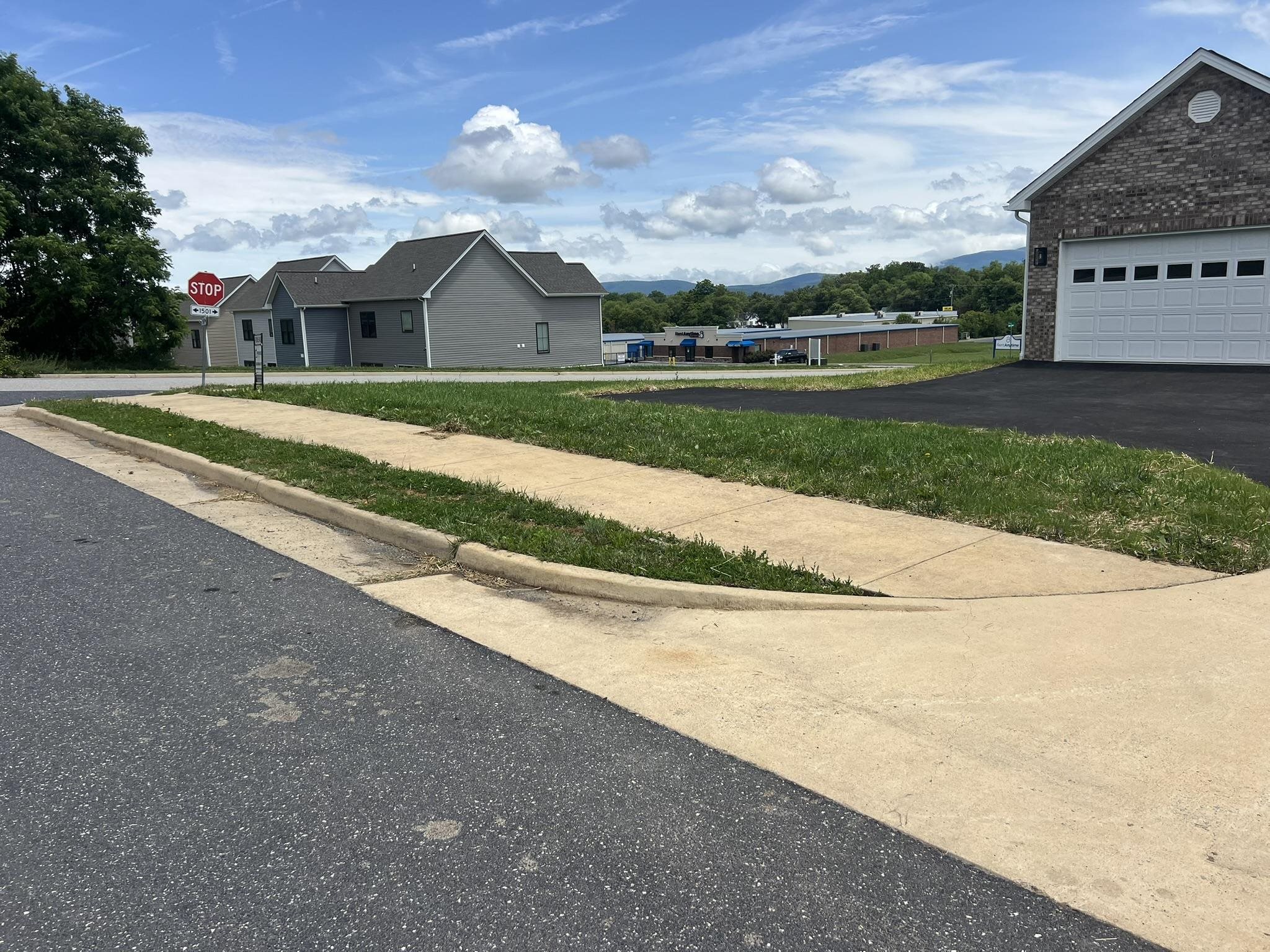 81 MERIWETHER CIR, STUARTS DRAFT, Virginia 24477, 3 Bedrooms Bedrooms, ,2 BathroomsBathrooms,Residential,81 MERIWETHER CIR,662836 MLS # 662836