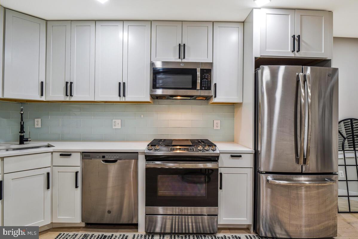 1028 BLADENSBURG RD NE #05, WASHINGTON, District Of Columbia 20002, 2 Bedrooms Bedrooms, ,1 BathroomBathrooms,Residential,For sale,1028 BLADENSBURG RD NE #05,DCDC2194094 MLS # DCDC2194094