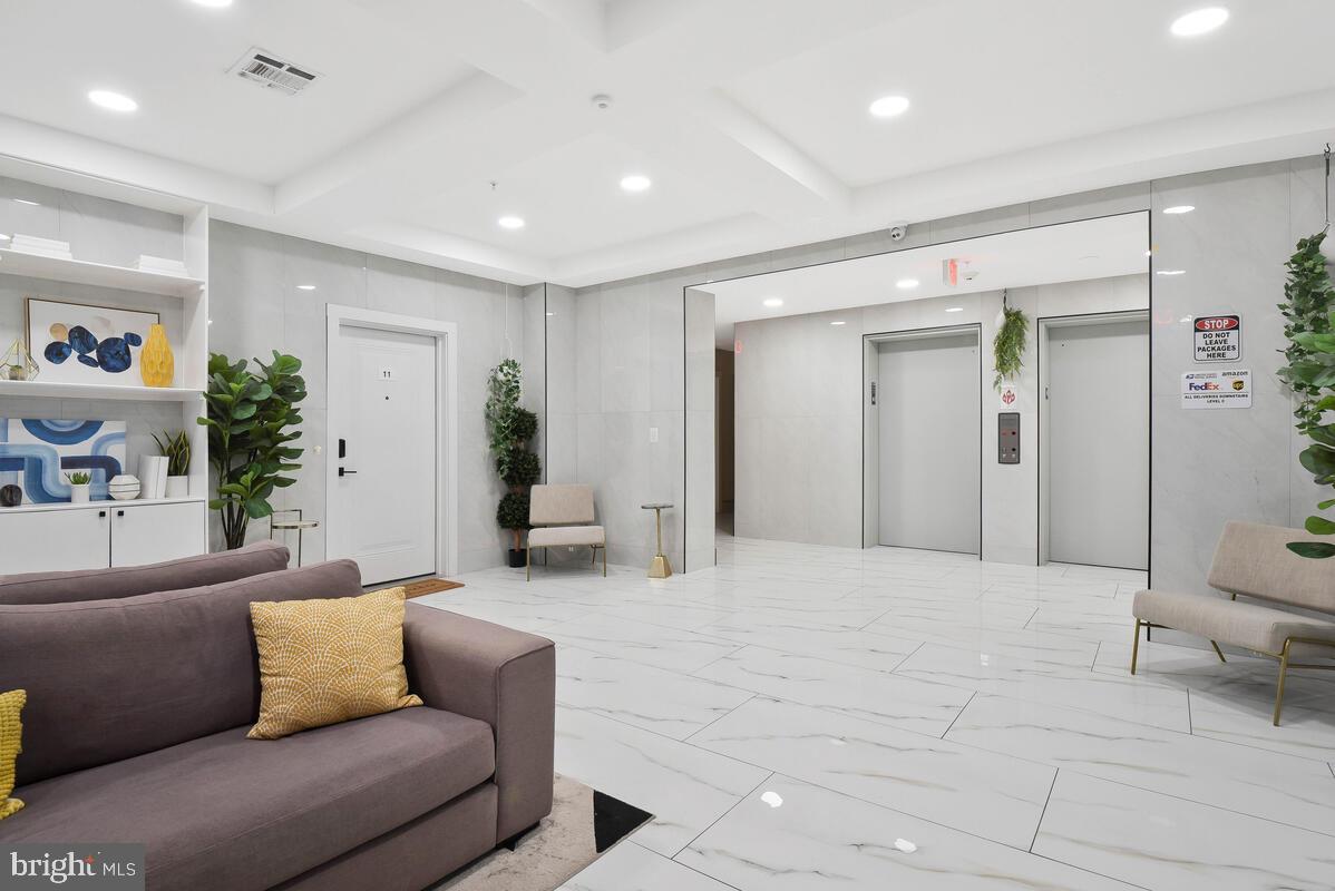 1028 BLADENSBURG RD NE #05, WASHINGTON, District Of Columbia 20002, 2 Bedrooms Bedrooms, ,1 BathroomBathrooms,Residential,For sale,1028 BLADENSBURG RD NE #05,DCDC2194094 MLS # DCDC2194094
