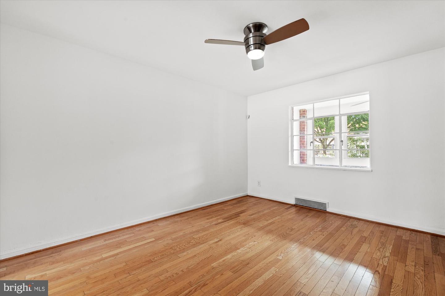 413 36TH ST NE, WASHINGTON, District Of Columbia 20019, 2 Bedrooms Bedrooms, ,1 BathroomBathrooms,Residential,For sale,413 36TH ST NE,DCDC2160256 MLS # DCDC2160256