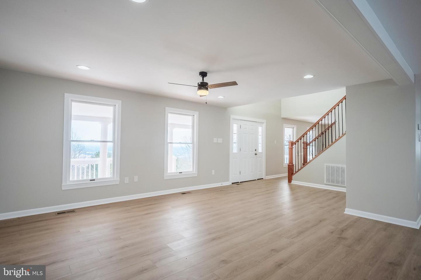 2112 GORE DR, HAYMARKET, Virginia 20169, 4 Bedrooms Bedrooms, ,2 BathroomsBathrooms,Residential,For sale,2112 GORE DR,VAPW2085974 MLS # VAPW2085974