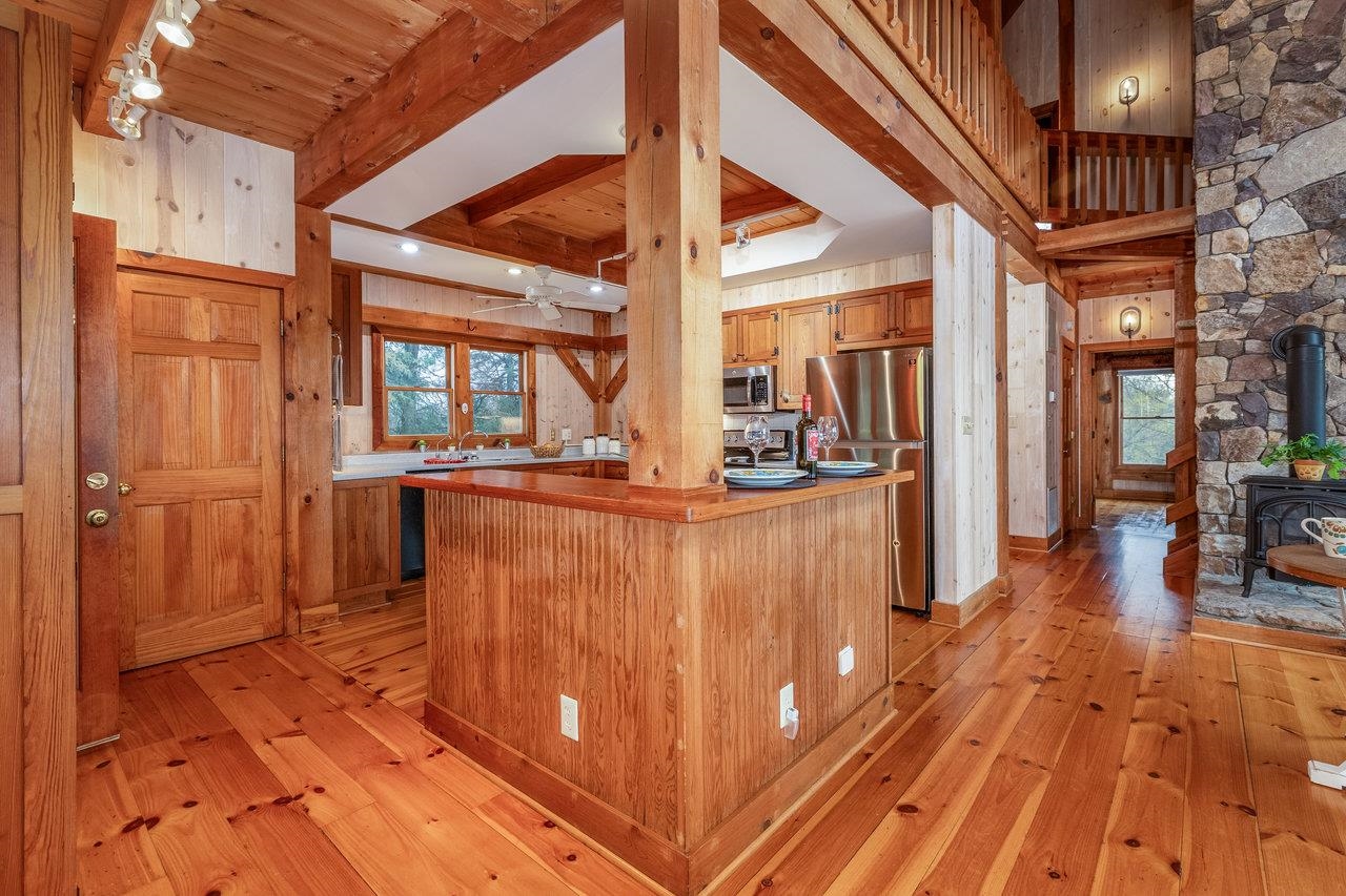 9448 E TIMBER RIDGE RD, GROTTOES, Virginia 24401, 2 Bedrooms Bedrooms, ,3 BathroomsBathrooms,Residential,9448 E TIMBER RIDGE RD,662852 MLS # 662852