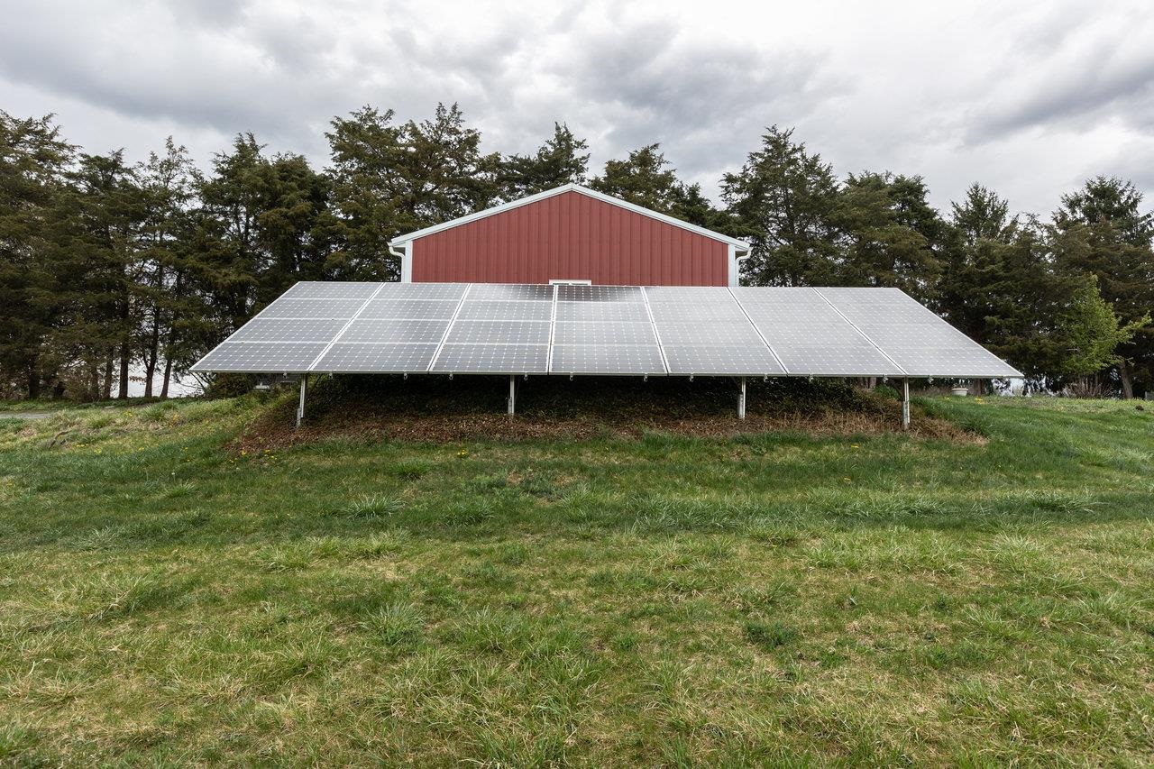 9448 E TIMBER RIDGE RD, GROTTOES, Virginia 24401, 2 Bedrooms Bedrooms, ,3 BathroomsBathrooms,Residential,9448 E TIMBER RIDGE RD,662852 MLS # 662852
