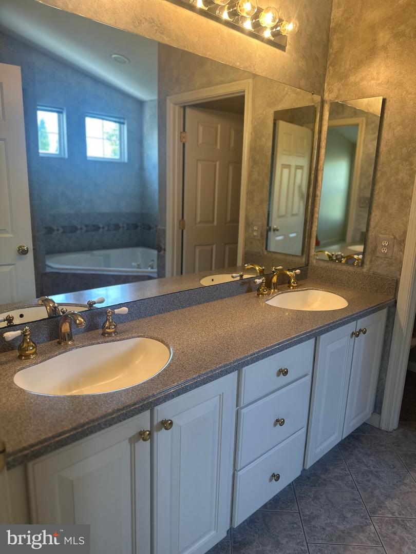 12054 MOUSER PL, WOODBRIDGE, Virginia 22192, 4 Bedrooms Bedrooms, ,3 BathroomsBathrooms,Residential,For sale,12054 MOUSER PL,VAPW2090372 MLS # VAPW2090372