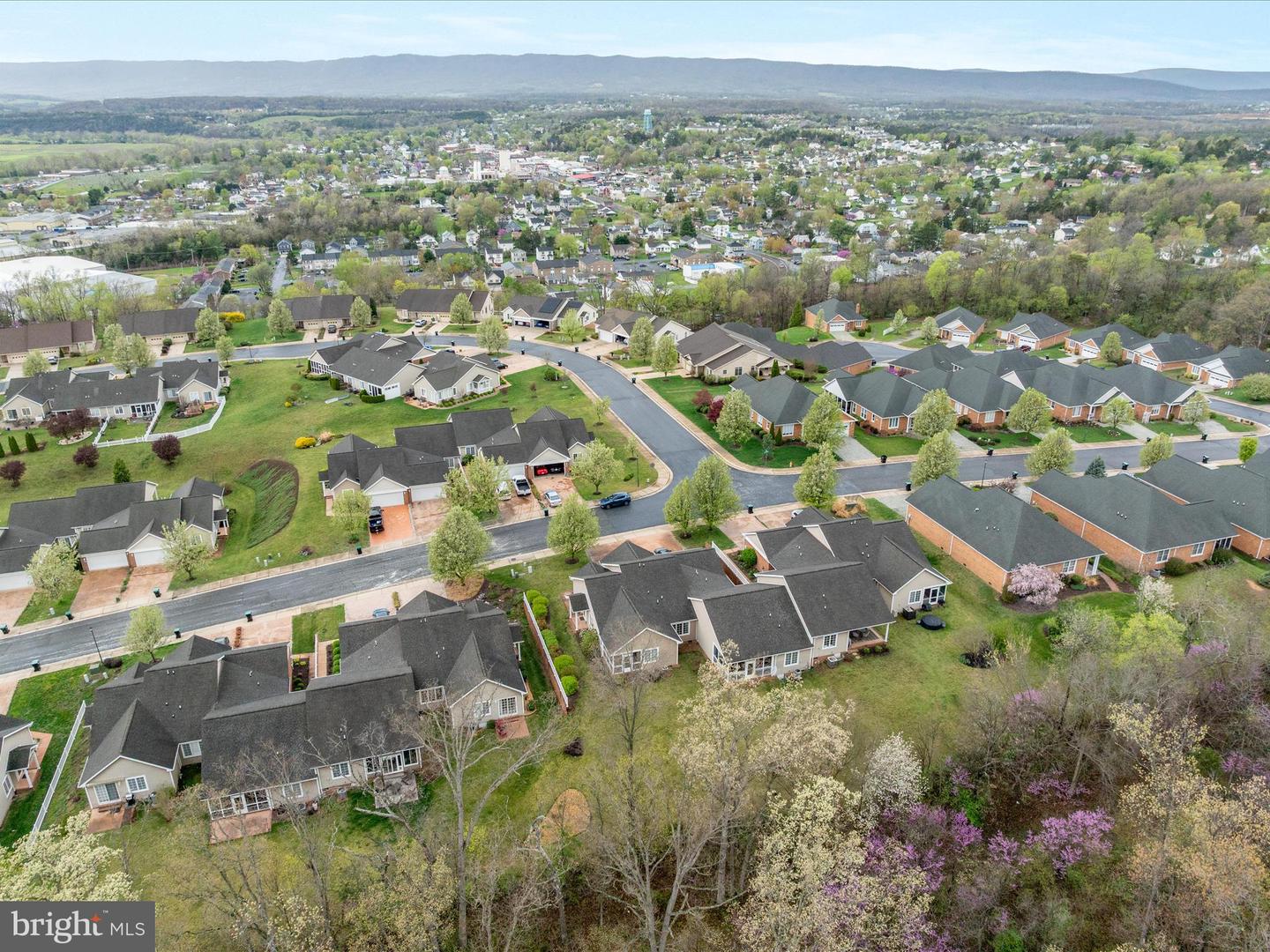 200 STONY POINTE WAY, STRASBURG, Virginia 22657, 2 Bedrooms Bedrooms, ,2 BathroomsBathrooms,Residential,For sale,200 STONY POINTE WAY,VASH2011052 MLS # VASH2011052