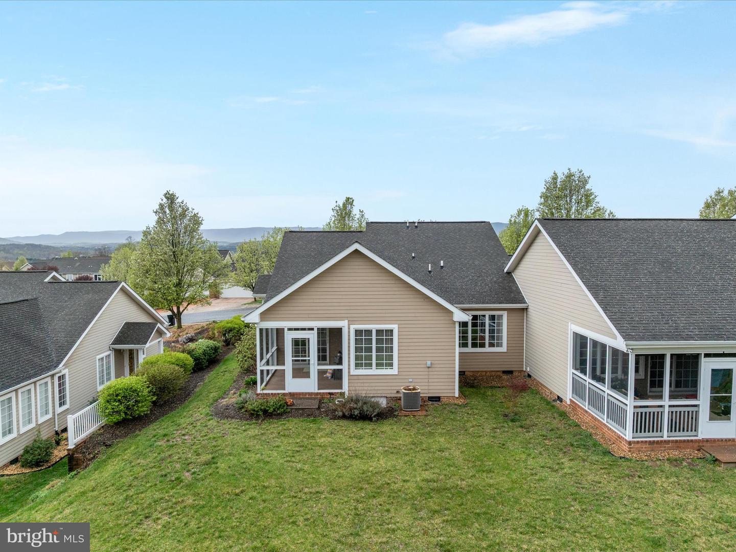 200 STONY POINTE WAY, STRASBURG, Virginia 22657, 2 Bedrooms Bedrooms, ,2 BathroomsBathrooms,Residential,For sale,200 STONY POINTE WAY,VASH2011052 MLS # VASH2011052