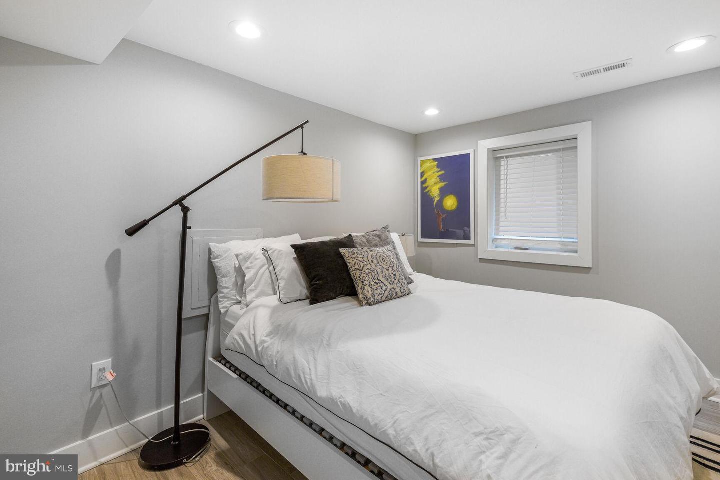 4405 NEW HAMPSHIRE AVE NW, WASHINGTON, District Of Columbia 20011, 4 Bedrooms Bedrooms, ,3 BathroomsBathrooms,Residential,For sale,4405 NEW HAMPSHIRE AVE NW,DCDC2193792 MLS # DCDC2193792