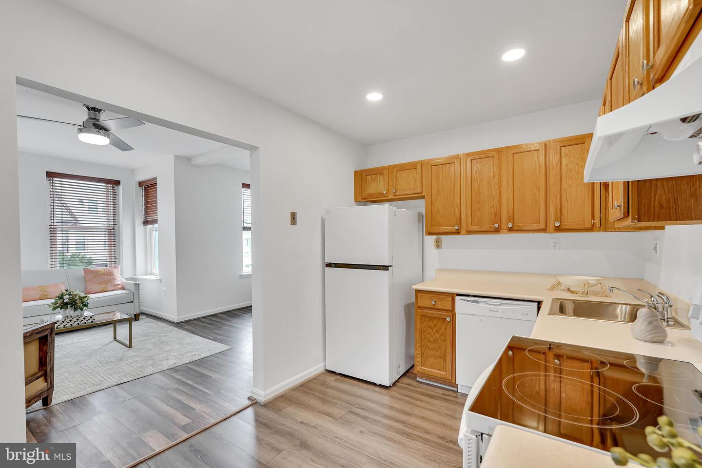 1838 4TH ST NW #2A, WASHINGTON, District Of Columbia 20001, 2 Bedrooms Bedrooms, ,2 BathroomsBathrooms,Residential,For sale,1838 4TH ST NW #2A,DCDC2174092 MLS # DCDC2174092