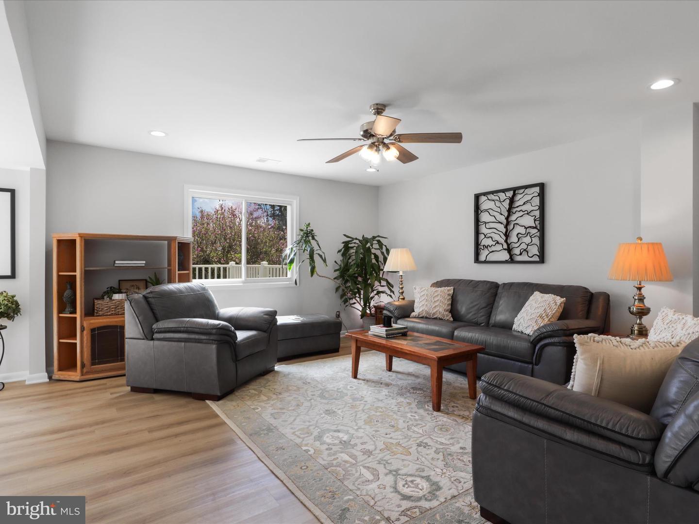 406 HUMMER, STERLING, Virginia 20164, 4 Bedrooms Bedrooms, ,3 BathroomsBathrooms,Residential,For sale,406 HUMMER,VALO2092092 MLS # VALO2092092