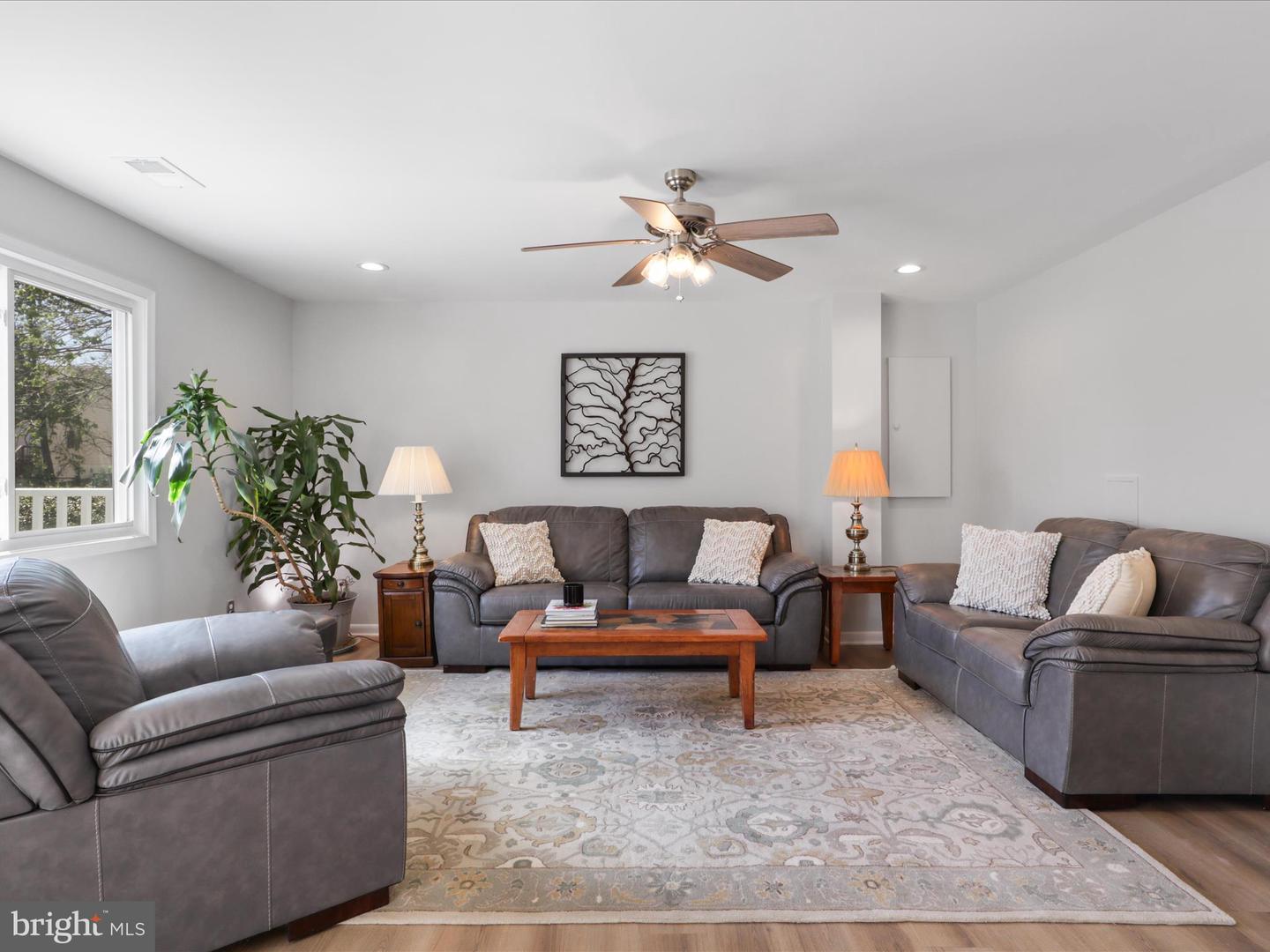 406 HUMMER, STERLING, Virginia 20164, 4 Bedrooms Bedrooms, ,3 BathroomsBathrooms,Residential,For sale,406 HUMMER,VALO2092092 MLS # VALO2092092