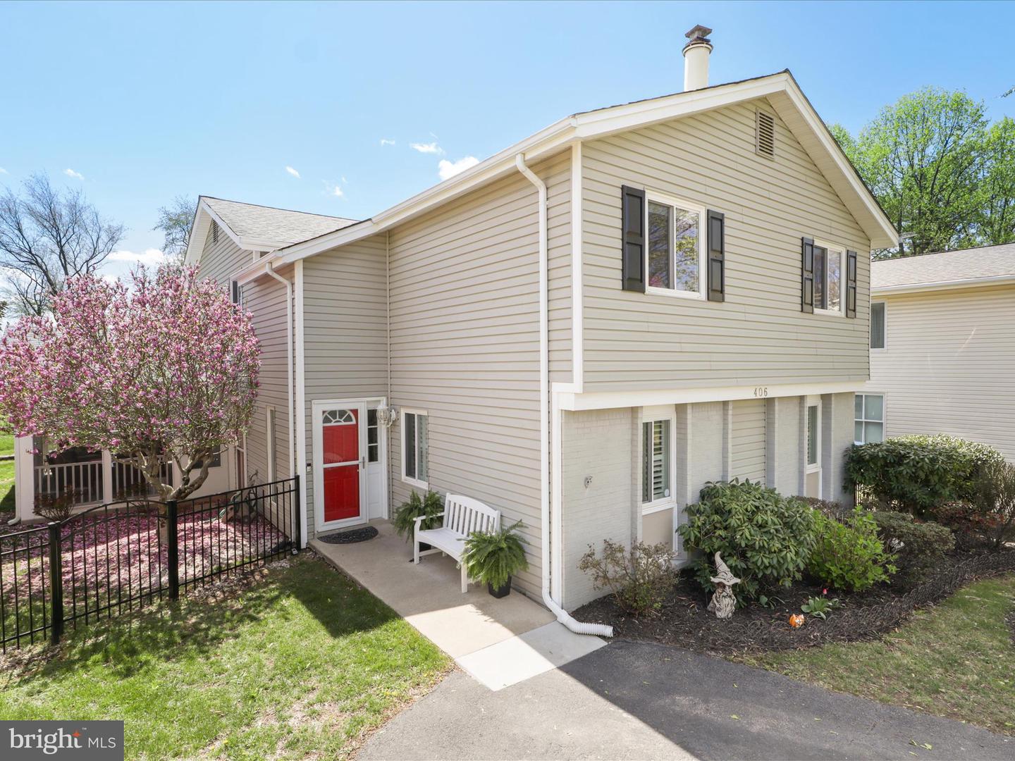406 HUMMER, STERLING, Virginia 20164, 4 Bedrooms Bedrooms, ,3 BathroomsBathrooms,Residential,For sale,406 HUMMER,VALO2092092 MLS # VALO2092092