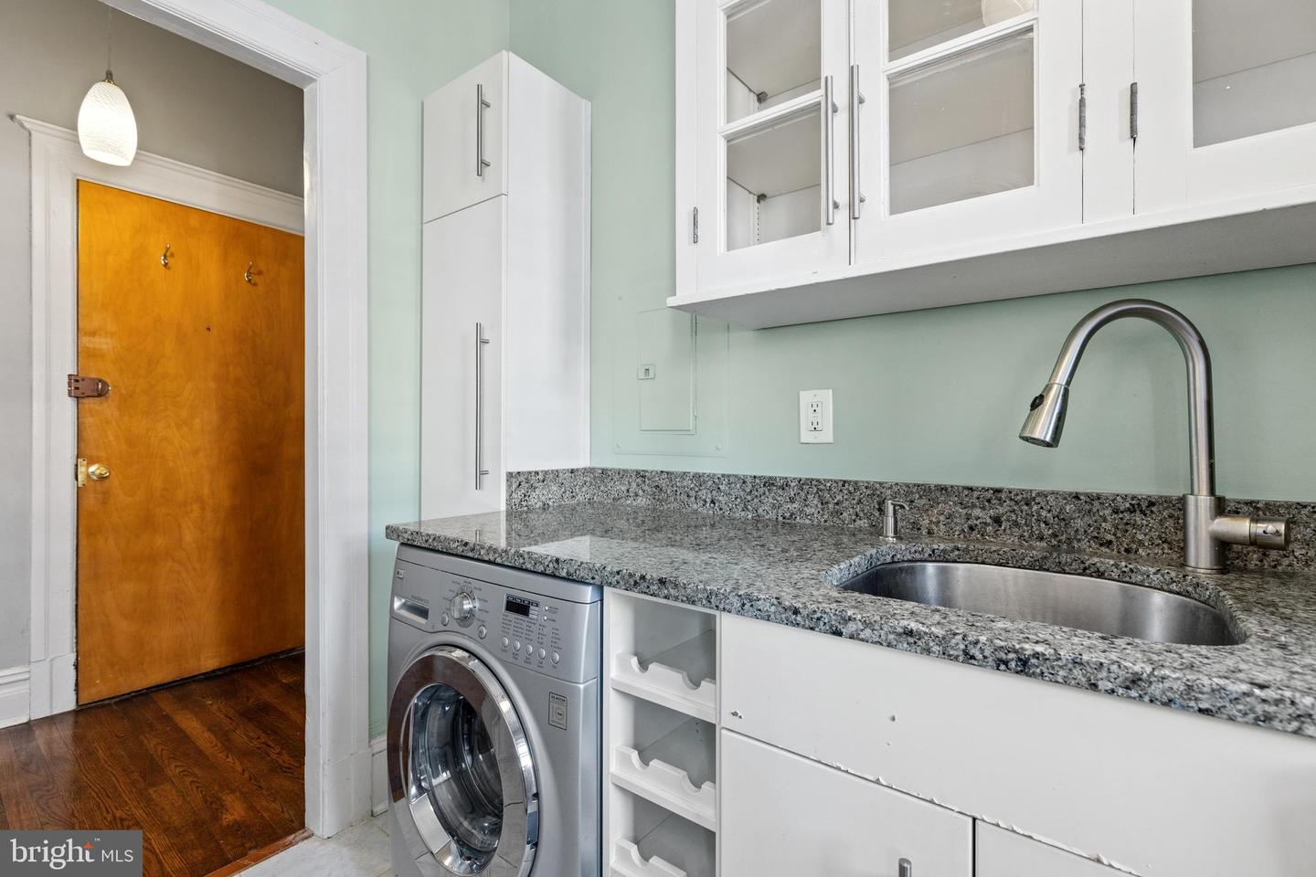 1514 17TH ST NW #404, WASHINGTON, District Of Columbia 20036, 1 Room Rooms,1 BathroomBathrooms,Residential,For sale,1514 17TH ST NW #404,DCDC2194258 MLS # DCDC2194258