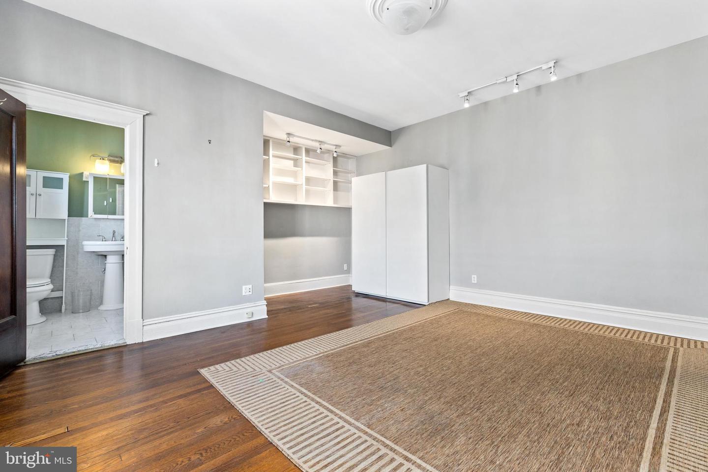 1514 17TH ST NW #404, WASHINGTON, District Of Columbia 20036, 1 Room Rooms,1 BathroomBathrooms,Residential,For sale,1514 17TH ST NW #404,DCDC2194258 MLS # DCDC2194258
