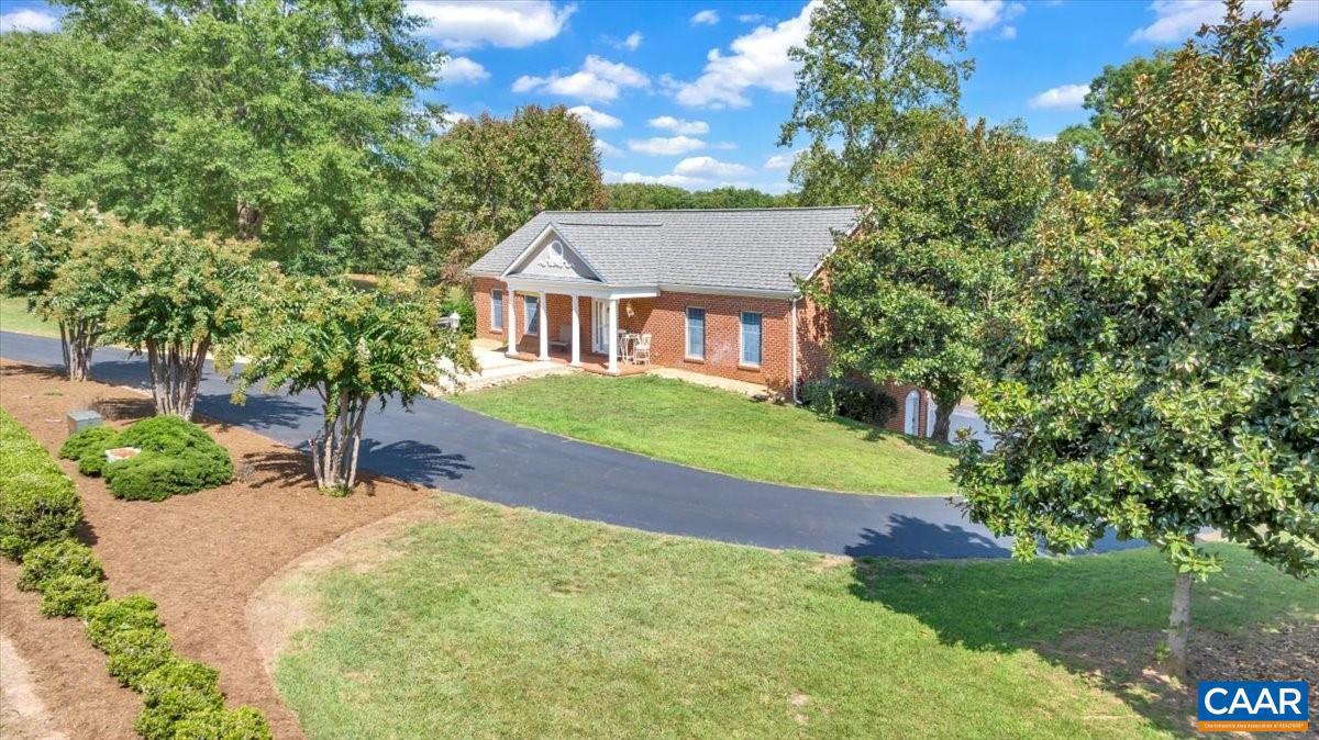 2246/2222 PINE RIDGE RD, HUDDLESTON, Virginia 24104, 7 Bedrooms Bedrooms, ,4 BathroomsBathrooms,Residential,For sale,2246/2222 PINE RIDGE RD,656972 MLS # 656972