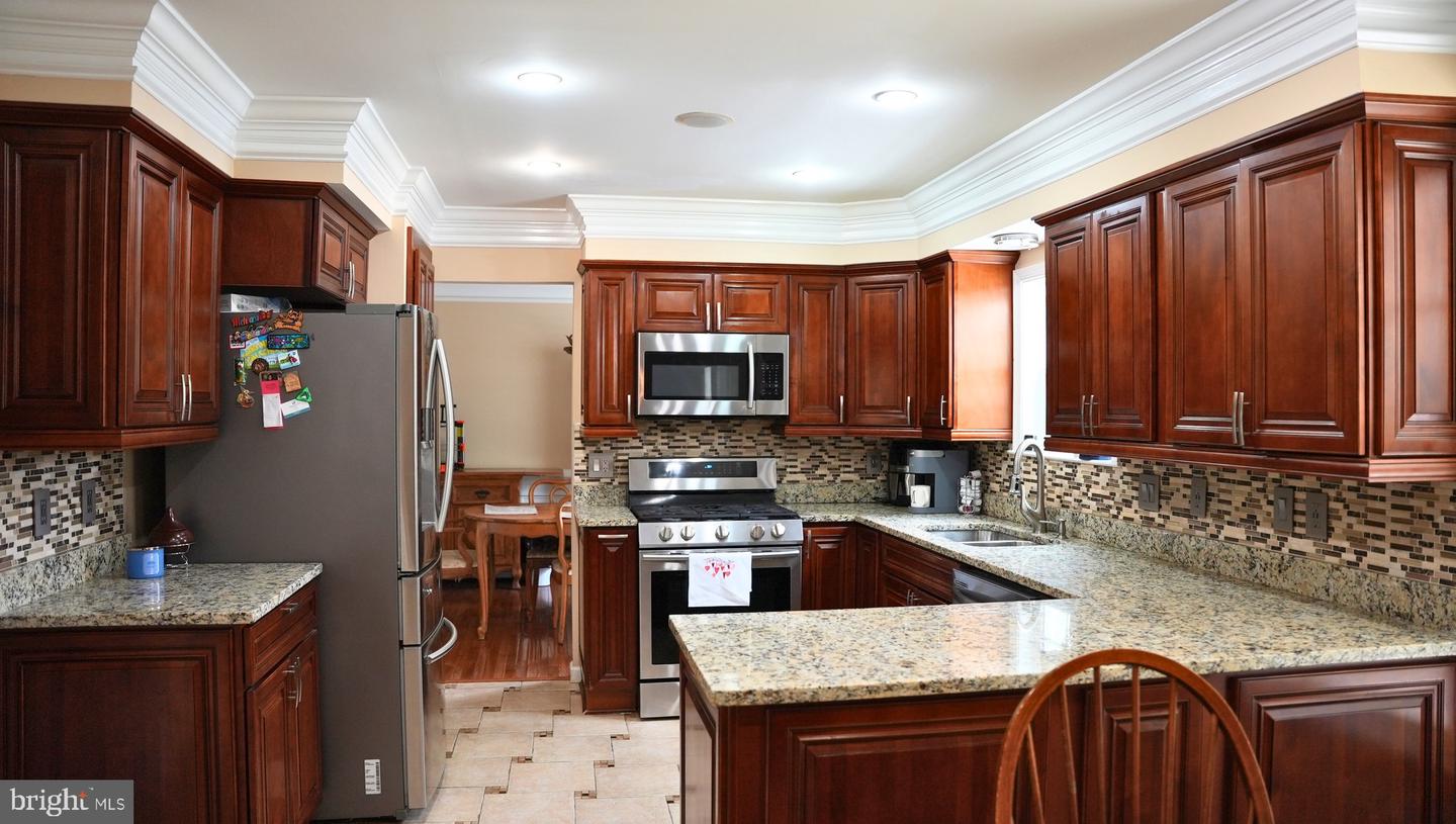 13015 BOURNE PL, BRISTOW, Virginia 20136, 4 Bedrooms Bedrooms, ,2 BathroomsBathrooms,Residential,For sale,13015 BOURNE PL,VAPW2091394 MLS # VAPW2091394