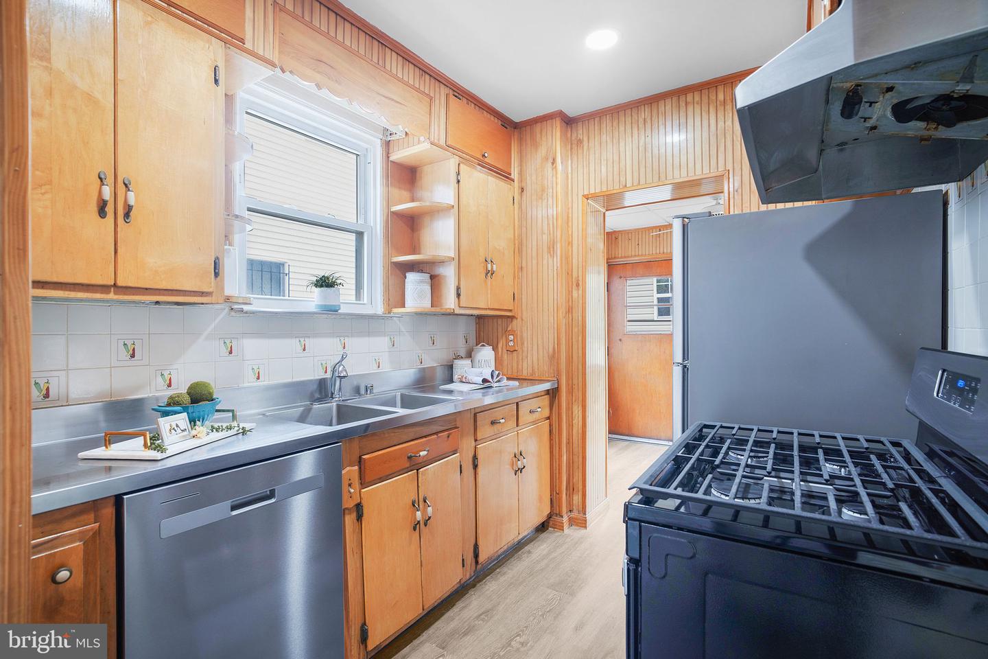 6021 NORTH DAKOTA AVE NW, WASHINGTON, District Of Columbia 20011, 3 Bedrooms Bedrooms, ,2 BathroomsBathrooms,Residential,For sale,6021 NORTH DAKOTA AVE NW,DCDC2194092 MLS # DCDC2194092
