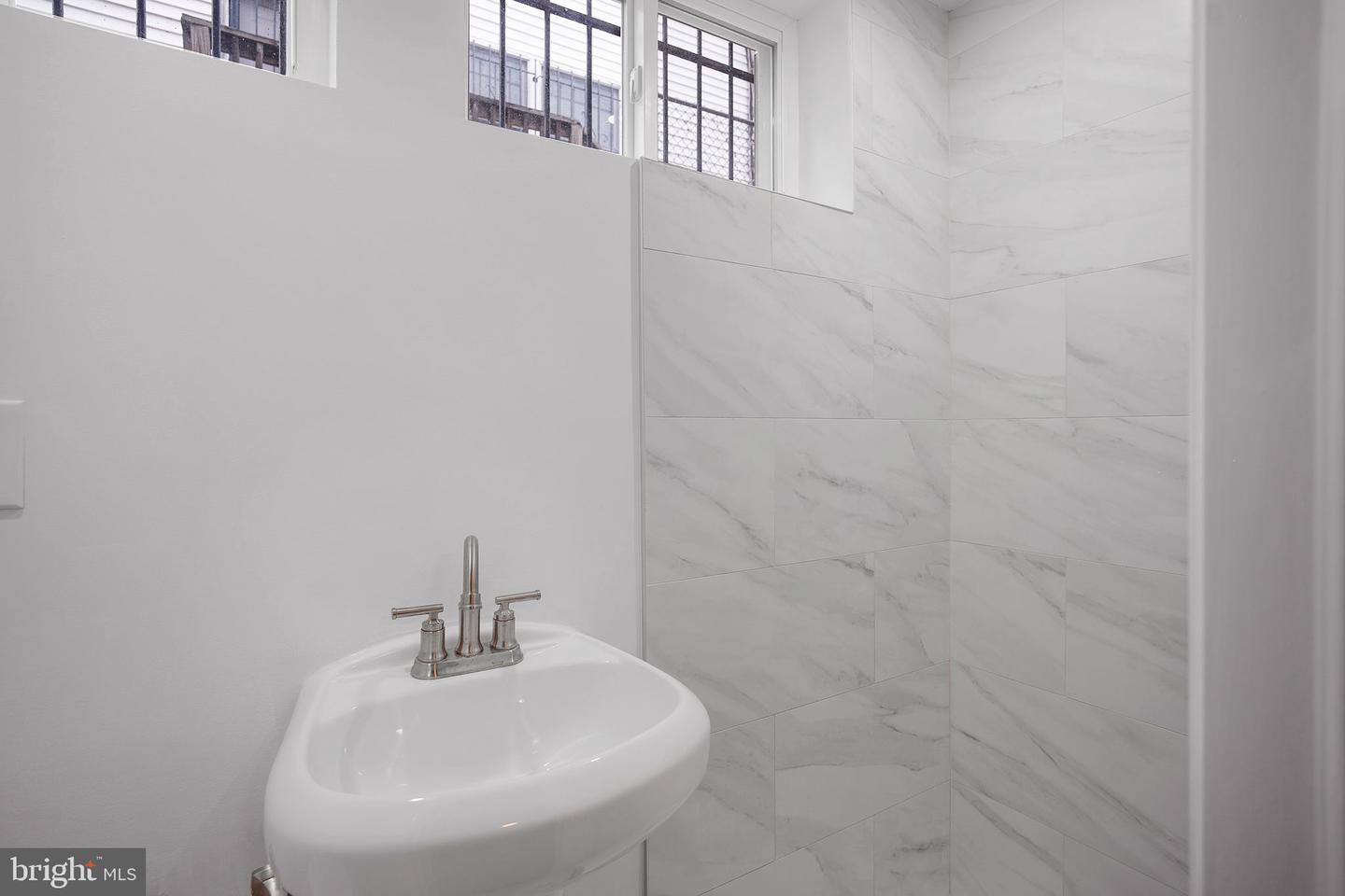 6021 NORTH DAKOTA AVE NW, WASHINGTON, District Of Columbia 20011, 3 Bedrooms Bedrooms, ,2 BathroomsBathrooms,Residential,For sale,6021 NORTH DAKOTA AVE NW,DCDC2194092 MLS # DCDC2194092