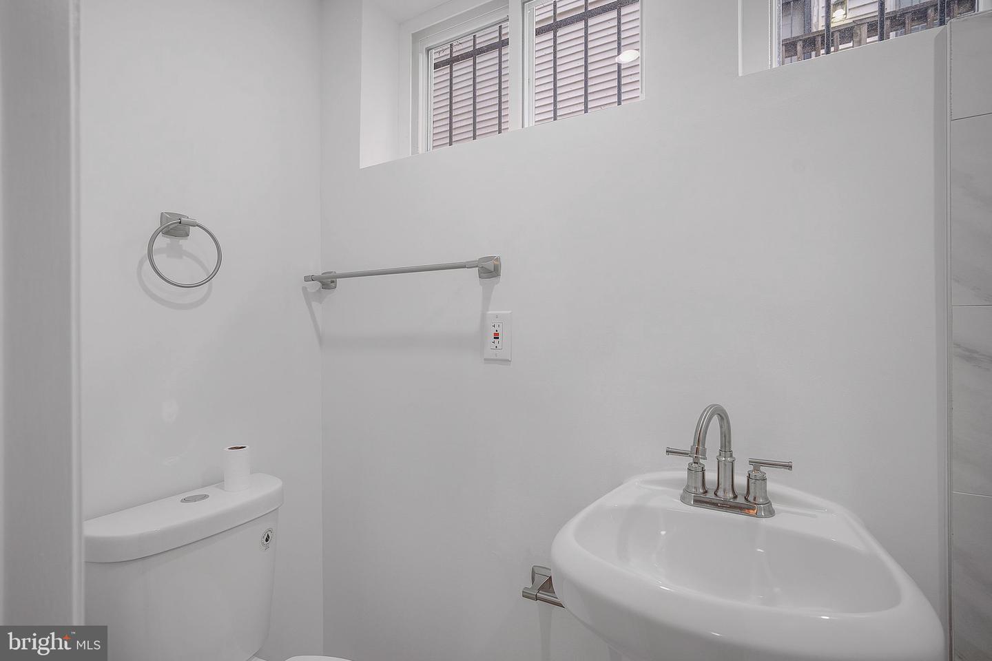 6021 NORTH DAKOTA AVE NW, WASHINGTON, District Of Columbia 20011, 3 Bedrooms Bedrooms, ,2 BathroomsBathrooms,Residential,For sale,6021 NORTH DAKOTA AVE NW,DCDC2194092 MLS # DCDC2194092