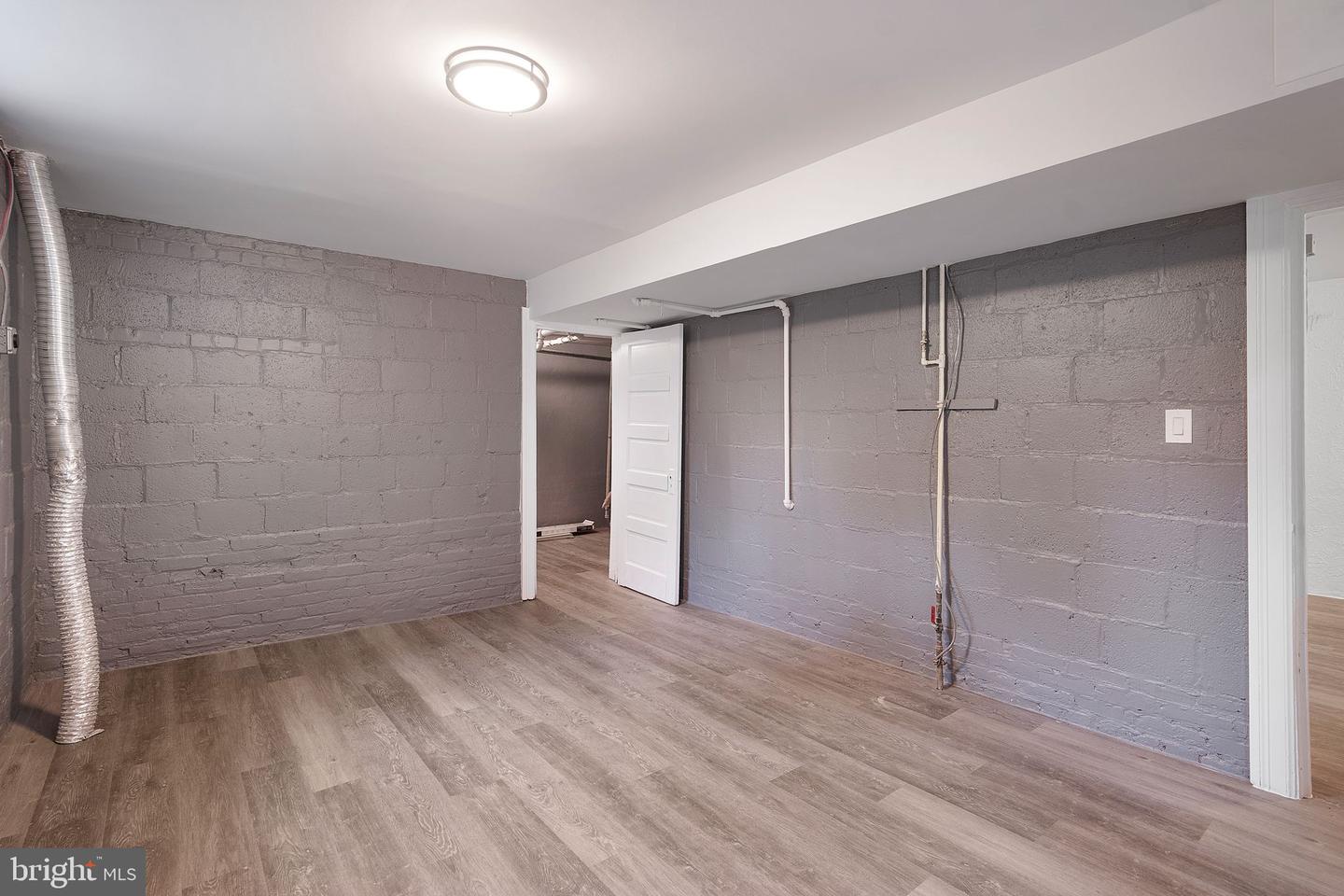 6021 NORTH DAKOTA AVE NW, WASHINGTON, District Of Columbia 20011, 3 Bedrooms Bedrooms, ,2 BathroomsBathrooms,Residential,For sale,6021 NORTH DAKOTA AVE NW,DCDC2194092 MLS # DCDC2194092