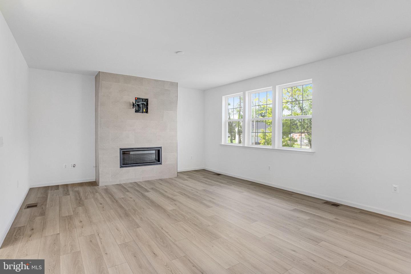 217 CAMWOOD CT, FREDERICKSBURG, Virginia 22405, 7 Bedrooms Bedrooms, ,5 BathroomsBathrooms,Residential,For sale,217 CAMWOOD CT,VAST2037636 MLS # VAST2037636