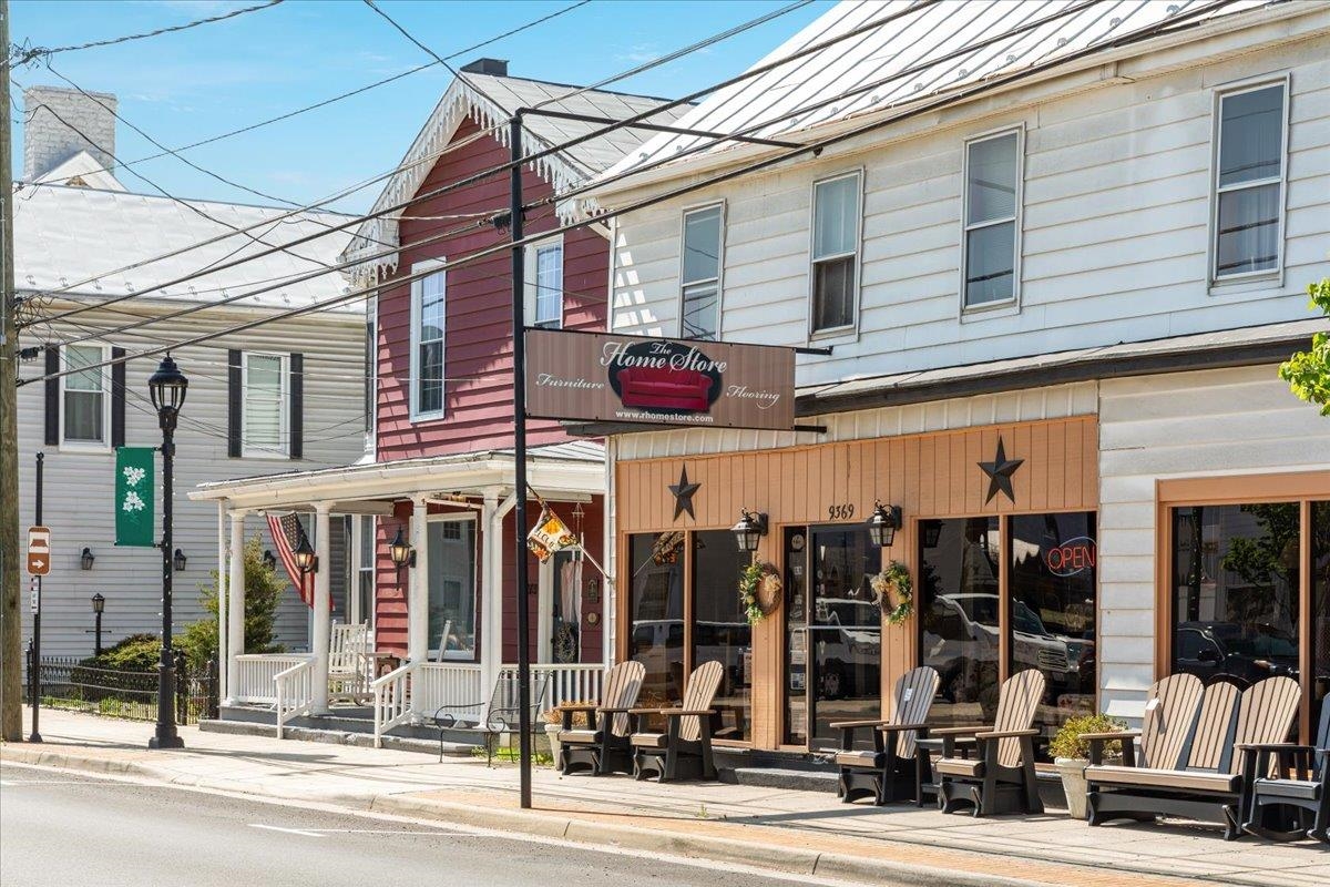 9357 N CONGRESS ST, NEW MARKET, Virginia 22844, 3 Bedrooms Bedrooms, ,1 BathroomBathrooms,Residential,9357 N CONGRESS ST,662905 MLS # 662905