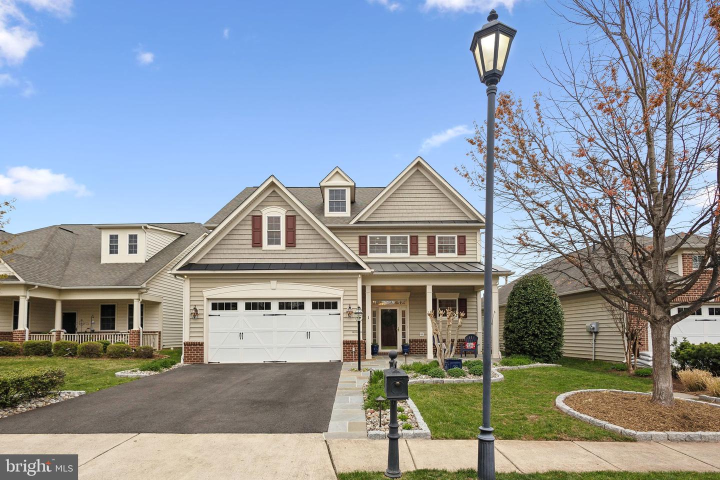 20594 CRESCENT POINTE PL, ASHBURN, Virginia 20147, 2 Bedrooms Bedrooms, ,2 BathroomsBathrooms,Residential,For sale,20594 CRESCENT POINTE PL,VALO2091424 MLS # VALO2091424
