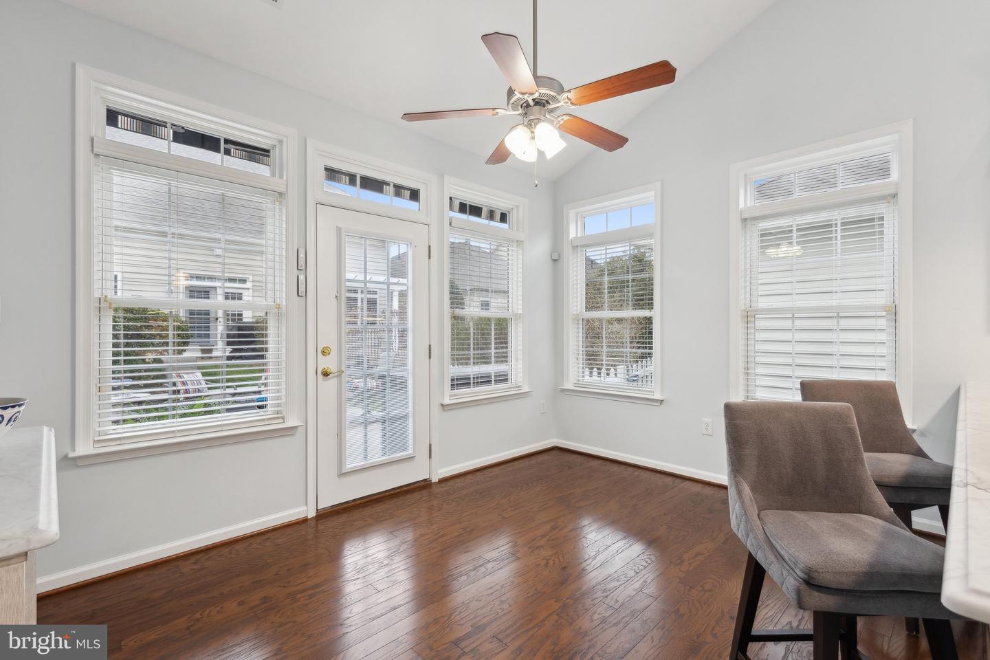 20594 CRESCENT POINTE PL, ASHBURN, Virginia 20147, 2 Bedrooms Bedrooms, ,2 BathroomsBathrooms,Residential,For sale,20594 CRESCENT POINTE PL,VALO2091424 MLS # VALO2091424