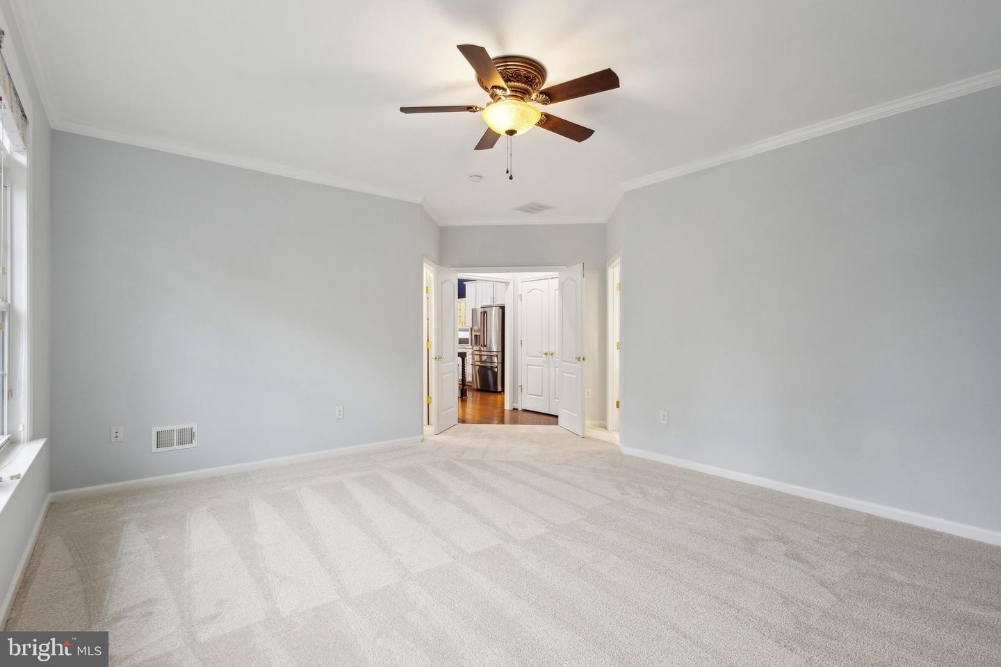20594 CRESCENT POINTE PL, ASHBURN, Virginia 20147, 2 Bedrooms Bedrooms, ,2 BathroomsBathrooms,Residential,For sale,20594 CRESCENT POINTE PL,VALO2091424 MLS # VALO2091424