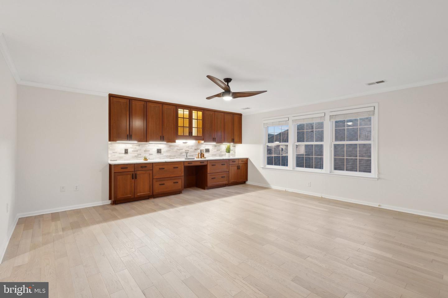 20594 CRESCENT POINTE PL, ASHBURN, Virginia 20147, 2 Bedrooms Bedrooms, ,2 BathroomsBathrooms,Residential,For sale,20594 CRESCENT POINTE PL,VALO2091424 MLS # VALO2091424
