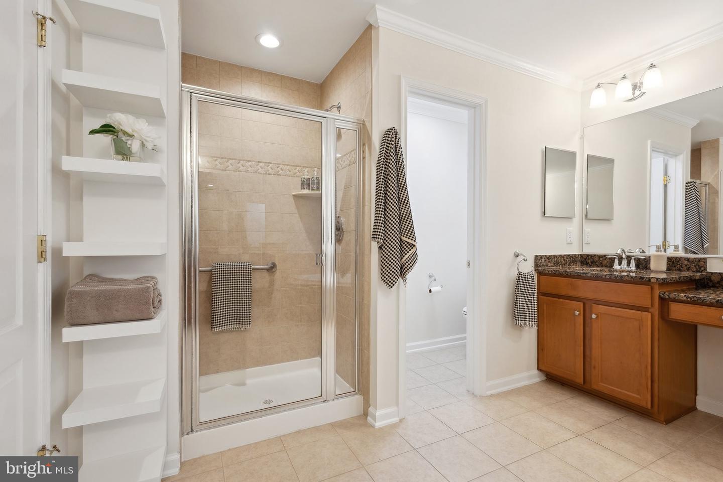 20594 CRESCENT POINTE PL, ASHBURN, Virginia 20147, 2 Bedrooms Bedrooms, ,2 BathroomsBathrooms,Residential,For sale,20594 CRESCENT POINTE PL,VALO2091424 MLS # VALO2091424
