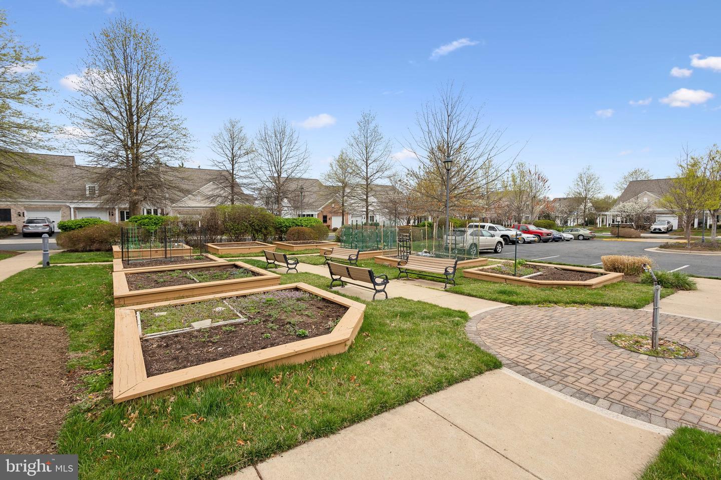 20594 CRESCENT POINTE PL, ASHBURN, Virginia 20147, 2 Bedrooms Bedrooms, ,2 BathroomsBathrooms,Residential,For sale,20594 CRESCENT POINTE PL,VALO2091424 MLS # VALO2091424