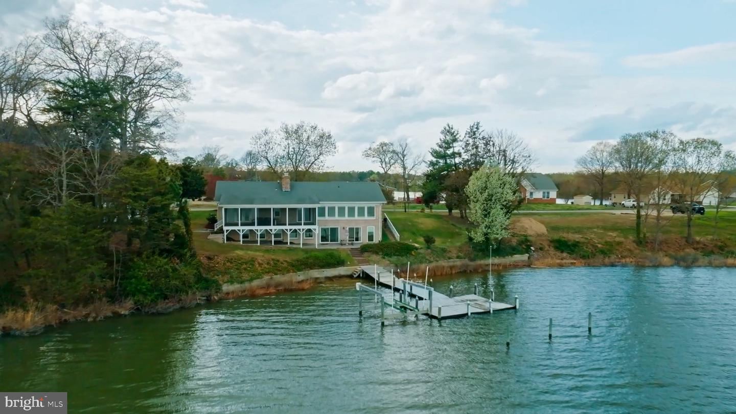 36 WATERVIEW POINT, COLONIAL BEACH, Virginia 22443, 4 Bedrooms Bedrooms, 11 Rooms Rooms,3 BathroomsBathrooms,Residential,For sale,36 WATERVIEW POINT,VAWE2008500 MLS # VAWE2008500