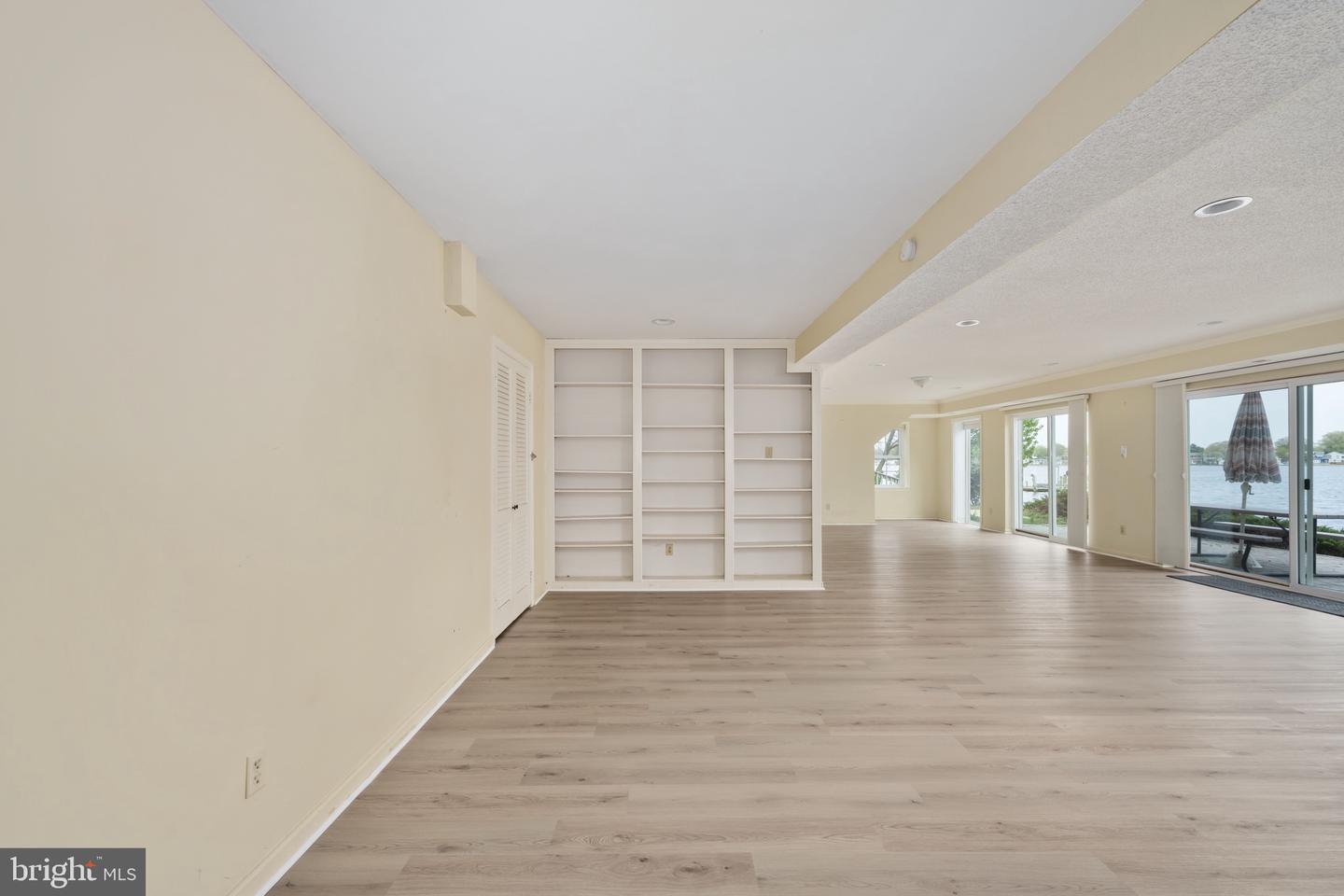 36 WATERVIEW POINT, COLONIAL BEACH, Virginia 22443, 4 Bedrooms Bedrooms, 11 Rooms Rooms,3 BathroomsBathrooms,Residential,For sale,36 WATERVIEW POINT,VAWE2008500 MLS # VAWE2008500