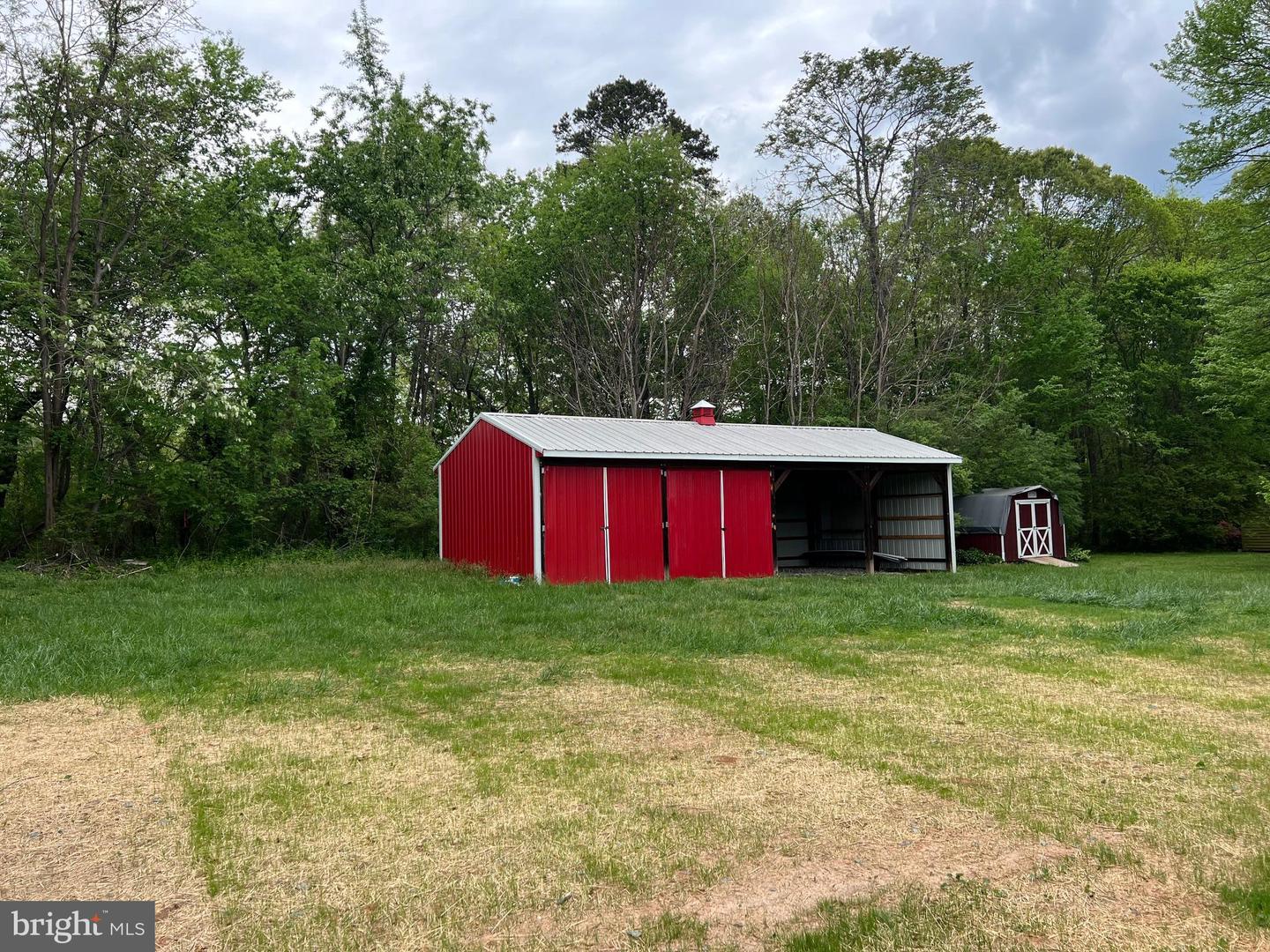 104 HENSON AVE, LOUISA, Virginia 23093, 3 Bedrooms Bedrooms, 9 Rooms Rooms,2 BathroomsBathrooms,Residential,For sale,104 HENSON AVE,VALA2007612 MLS # VALA2007612