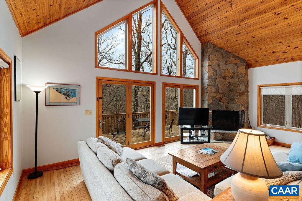 30 STONY COVE LN, WINTERGREEN, Virginia 22967, 3 Bedrooms Bedrooms, ,3 BathroomsBathrooms,Residential,For sale,30 STONY COVE LN,662906 MLS # 662906