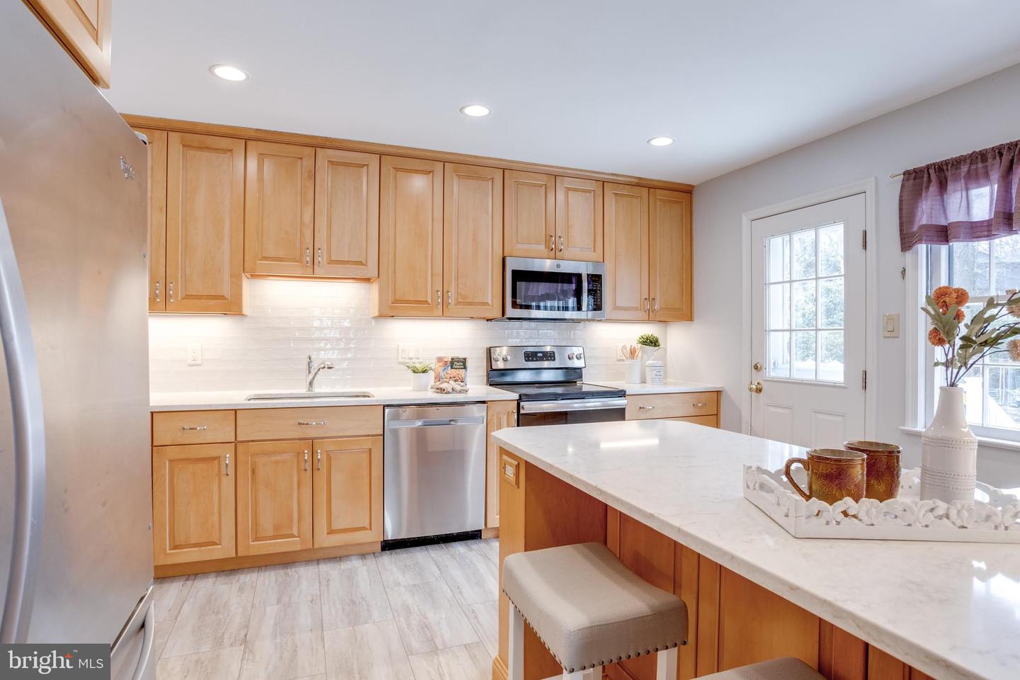 8014 GARLOT DR, ANNANDALE, Virginia 22003, 4 Bedrooms Bedrooms, ,3 BathroomsBathrooms,Residential,For sale,8014 GARLOT DR,VAFX2226406 MLS # VAFX2226406