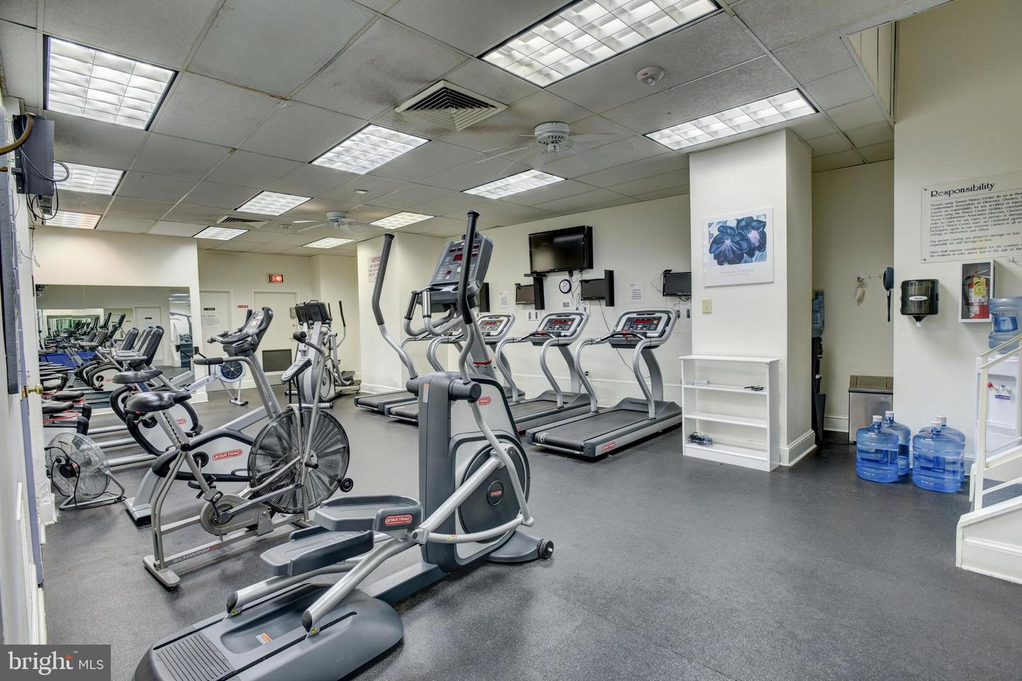 4201 CATHEDRAL AVE NW #T8E, WASHINGTON, District Of Columbia 20016, 1 Bedroom Bedrooms, ,1 BathroomBathrooms,Residential,For sale,4201 CATHEDRAL AVE NW #T8E,DCDC2192648 MLS # DCDC2192648