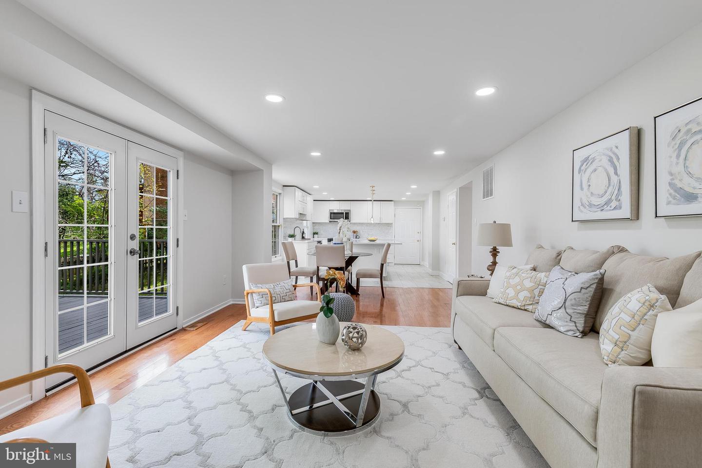 7002 JENKINS LN, FALLS CHURCH, Virginia 22043, 4 Bedrooms Bedrooms, ,4 BathroomsBathrooms,Residential,For sale,7002 JENKINS LN,VAFX2231134 MLS # VAFX2231134