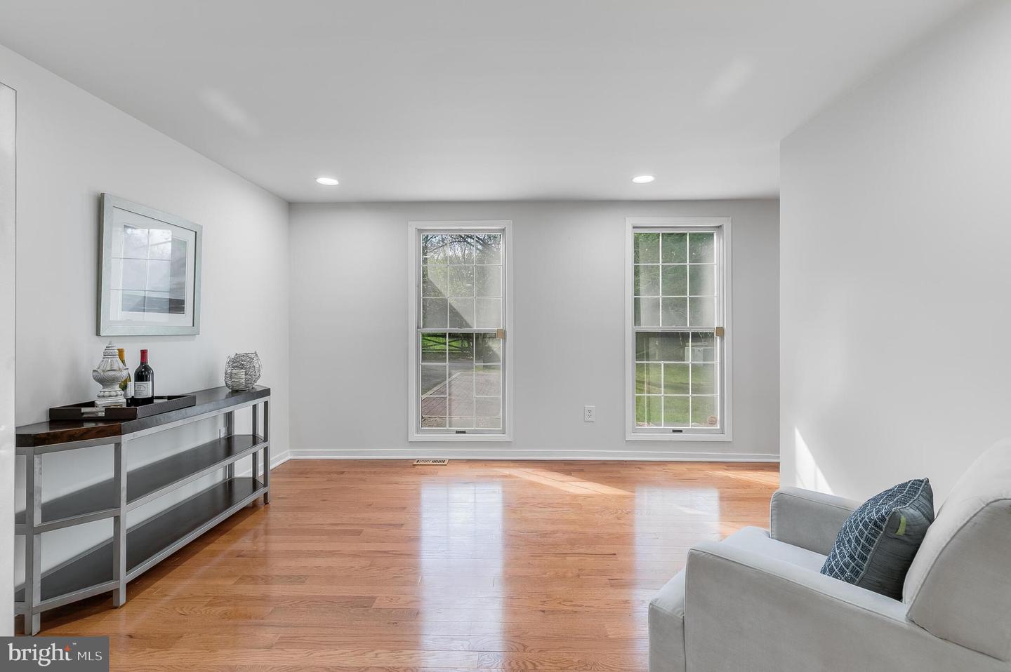 7002 JENKINS LN, FALLS CHURCH, Virginia 22043, 4 Bedrooms Bedrooms, ,4 BathroomsBathrooms,Residential,For sale,7002 JENKINS LN,VAFX2231134 MLS # VAFX2231134