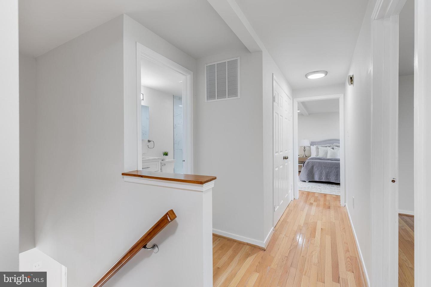 7002 JENKINS LN, FALLS CHURCH, Virginia 22043, 4 Bedrooms Bedrooms, ,4 BathroomsBathrooms,Residential,For sale,7002 JENKINS LN,VAFX2231134 MLS # VAFX2231134
