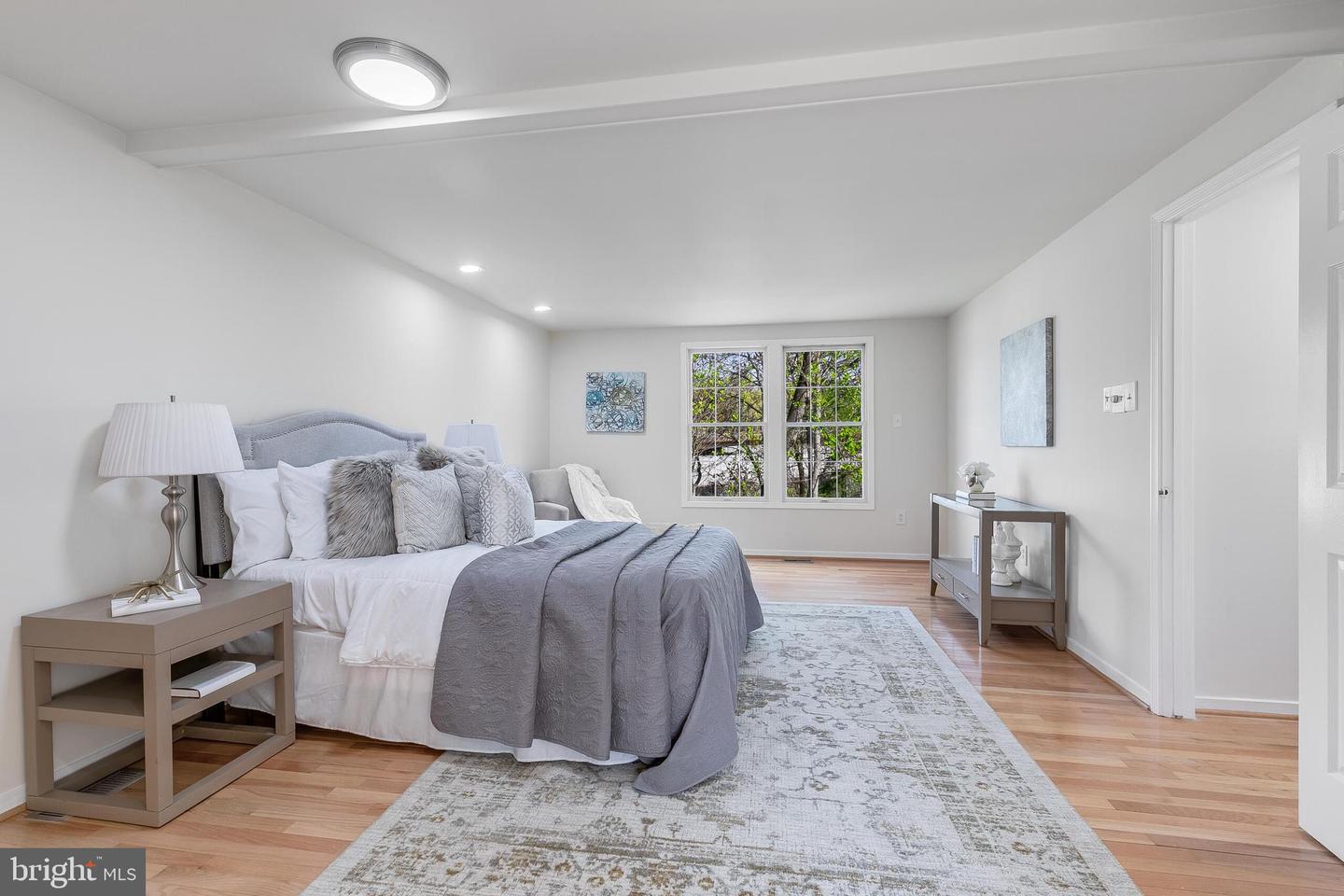 7002 JENKINS LN, FALLS CHURCH, Virginia 22043, 4 Bedrooms Bedrooms, ,4 BathroomsBathrooms,Residential,For sale,7002 JENKINS LN,VAFX2231134 MLS # VAFX2231134