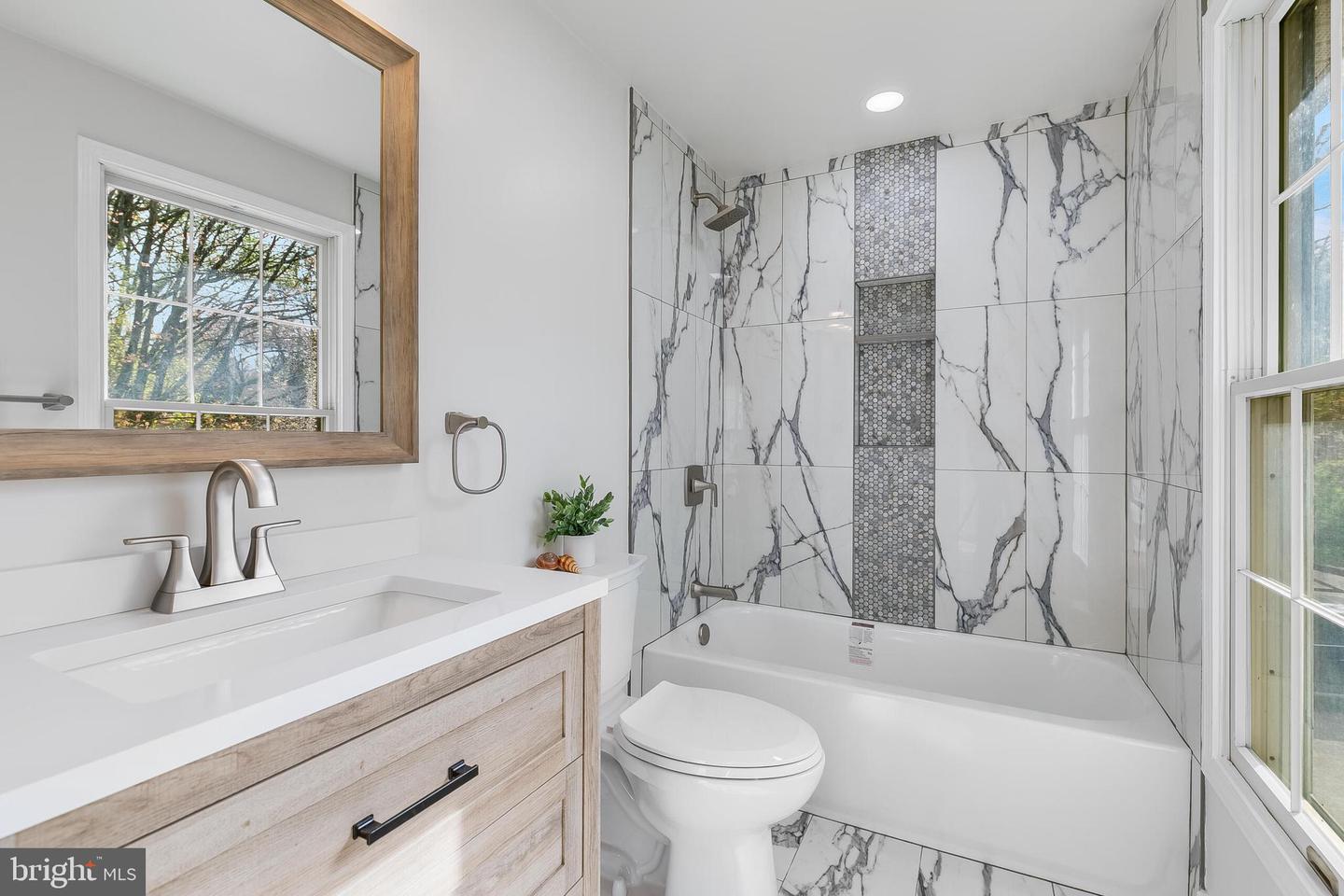 7002 JENKINS LN, FALLS CHURCH, Virginia 22043, 4 Bedrooms Bedrooms, ,4 BathroomsBathrooms,Residential,For sale,7002 JENKINS LN,VAFX2231134 MLS # VAFX2231134