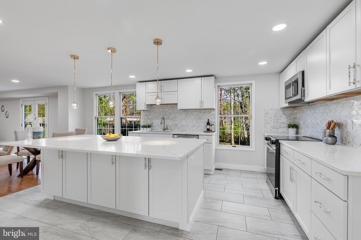 7002 JENKINS LN, FALLS CHURCH, Virginia 22043, 4 Bedrooms Bedrooms, ,4 BathroomsBathrooms,Residential,For sale,7002 JENKINS LN,VAFX2231134 MLS # VAFX2231134