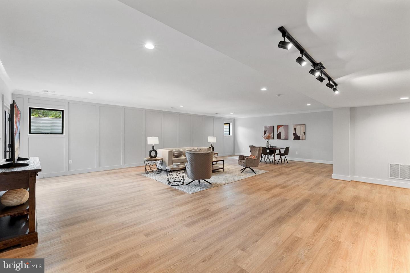 7727 HELENA DR, FALLS CHURCH, Virginia 22043, 7 Bedrooms Bedrooms, ,7 BathroomsBathrooms,Residential,For sale,7727 HELENA DR,VAFX2232904 MLS # VAFX2232904