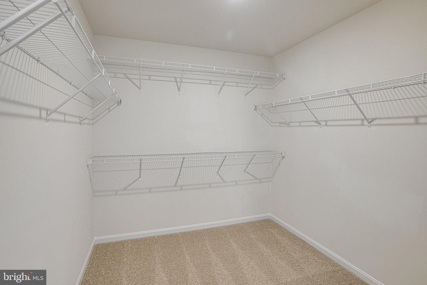 233 CAMWOOD CT, FREDERICKSBURG, Virginia 22405, 6 Bedrooms Bedrooms, ,3 BathroomsBathrooms,Residential,For sale,233 CAMWOOD CT,VAST2037686 MLS # VAST2037686
