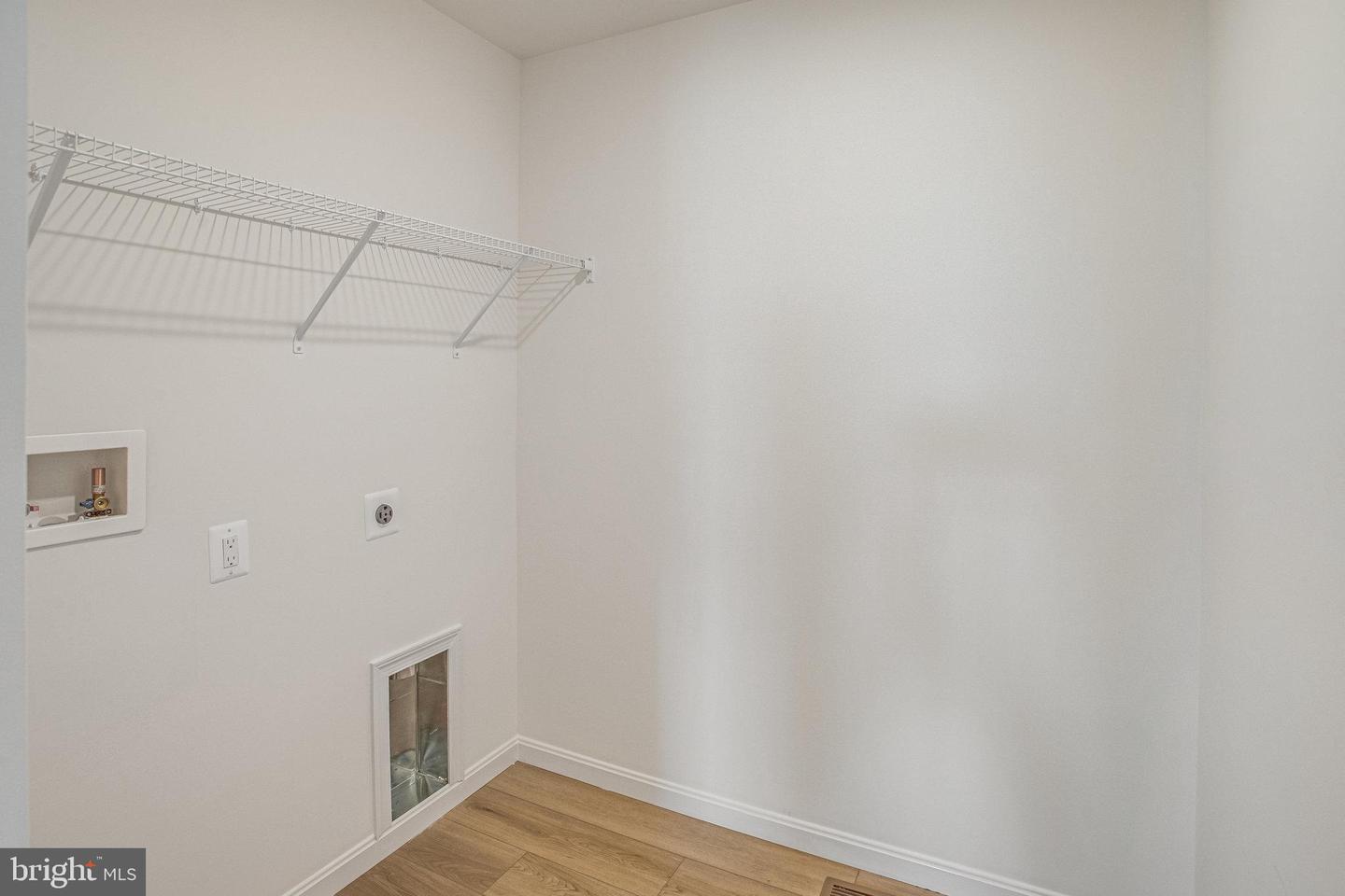 233 CAMWOOD CT, FREDERICKSBURG, Virginia 22405, 6 Bedrooms Bedrooms, ,3 BathroomsBathrooms,Residential,For sale,233 CAMWOOD CT,VAST2037686 MLS # VAST2037686