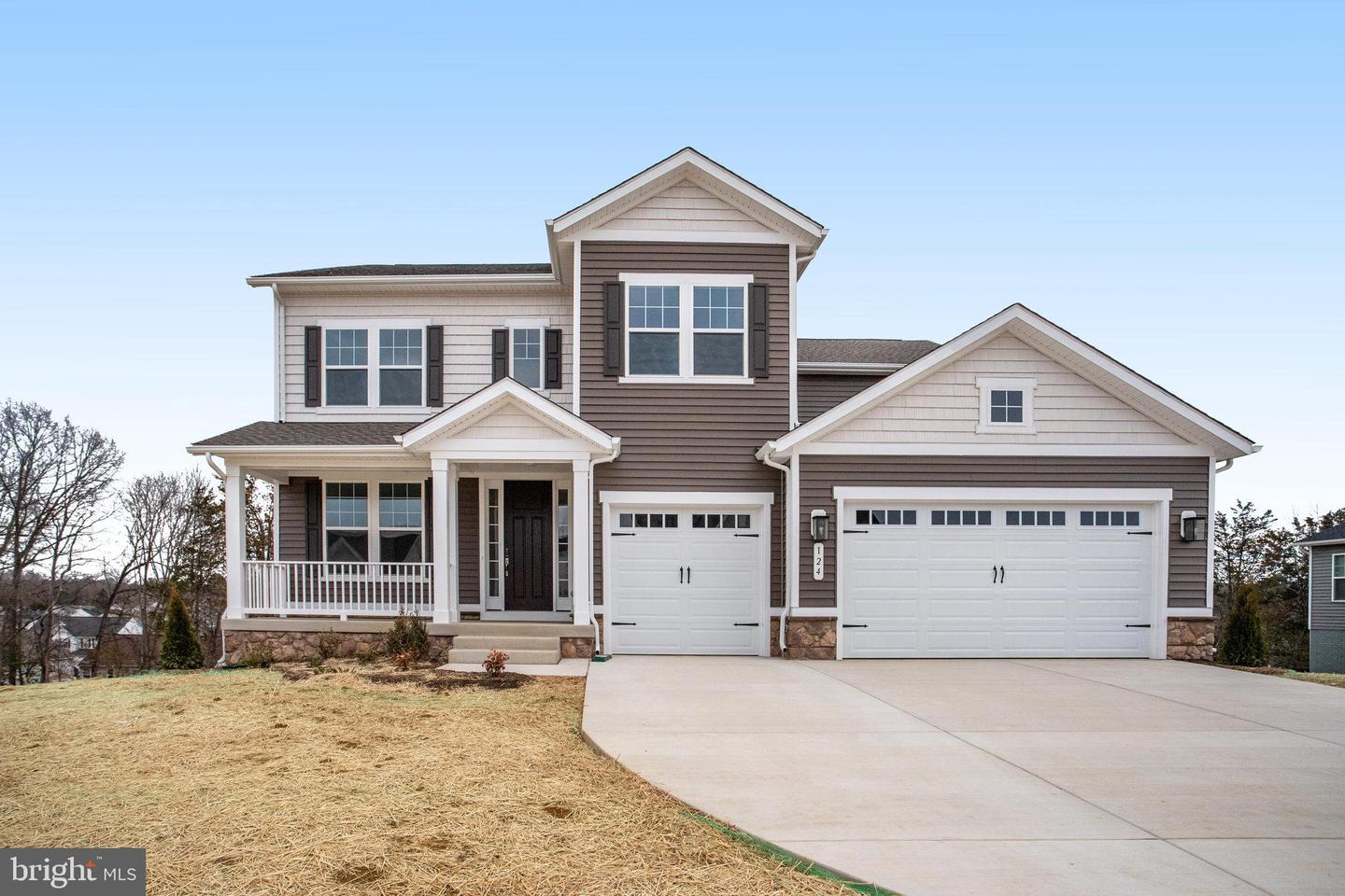 124 MARBLE OAK DR, FREDERICKSBURG, Virginia 22405, 6 Bedrooms Bedrooms, ,5 BathroomsBathrooms,Residential,For sale,124 MARBLE OAK DR,VAST2037688 MLS # VAST2037688