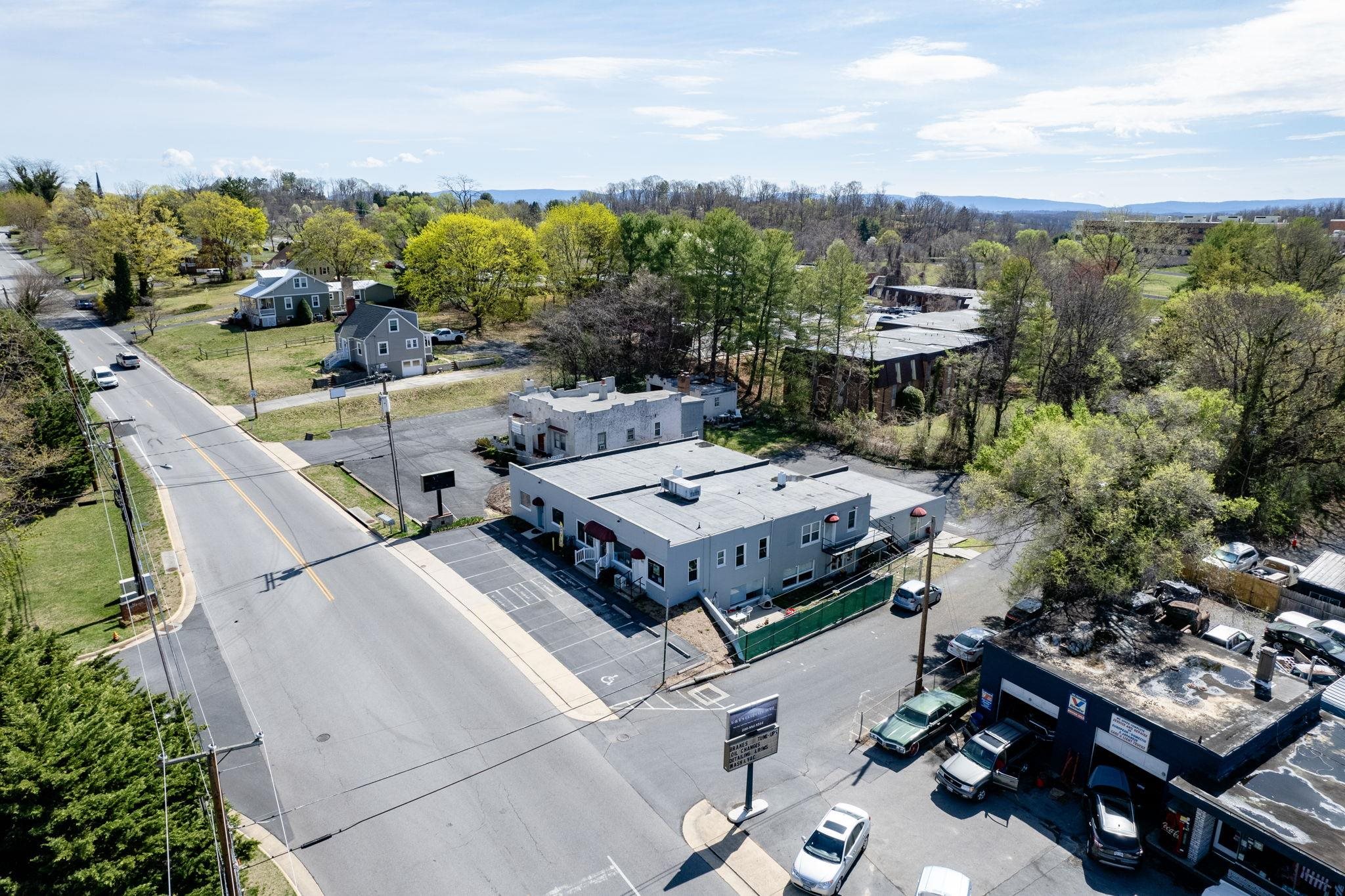 2501 N AUGUSTA ST, STAUNTON, Virginia 24401, ,Commercial,2501 N AUGUSTA ST,662977 MLS # 662977
