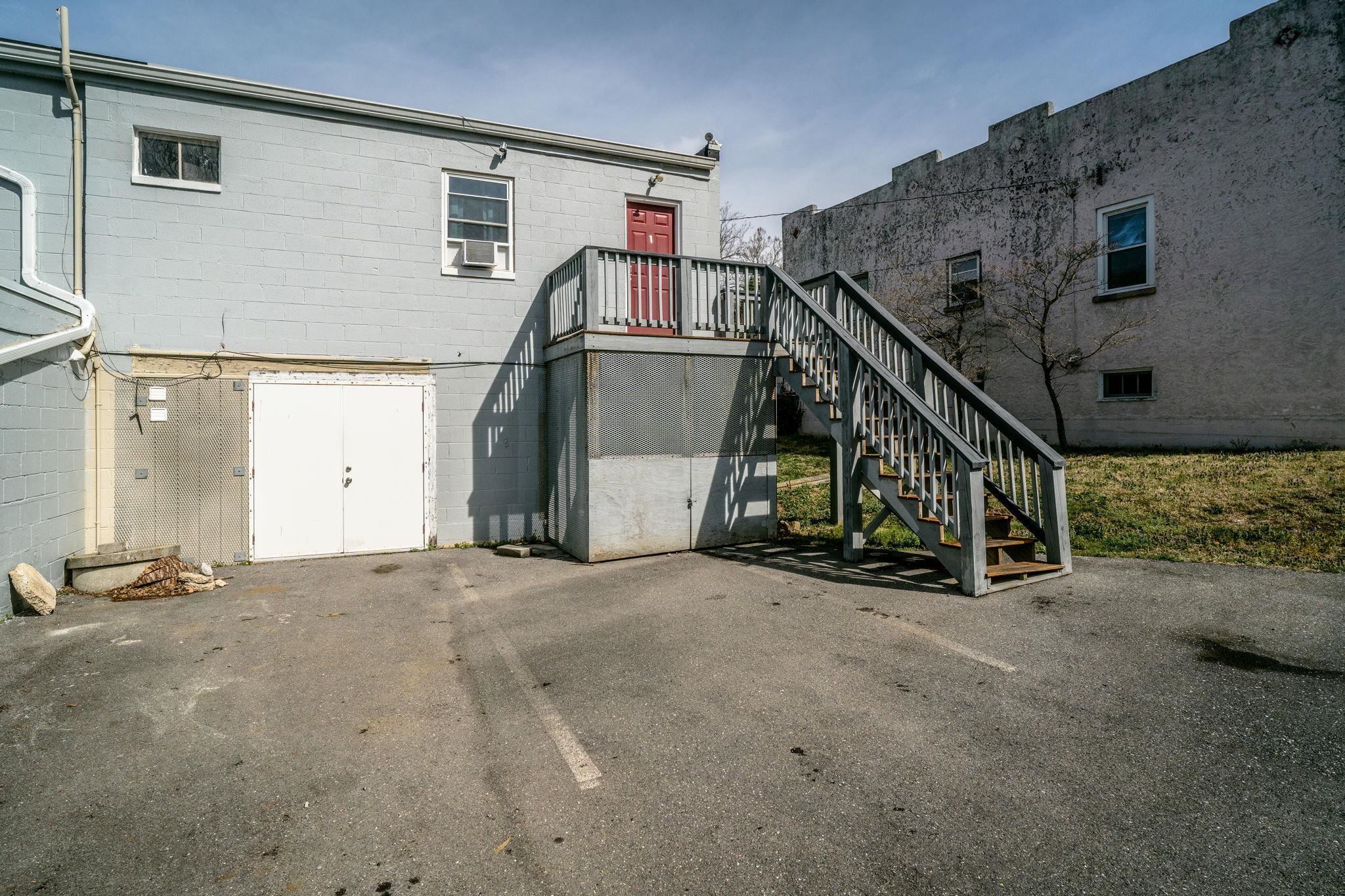 2501 N AUGUSTA ST, STAUNTON, Virginia 24401, ,Commercial,2501 N AUGUSTA ST,662977 MLS # 662977